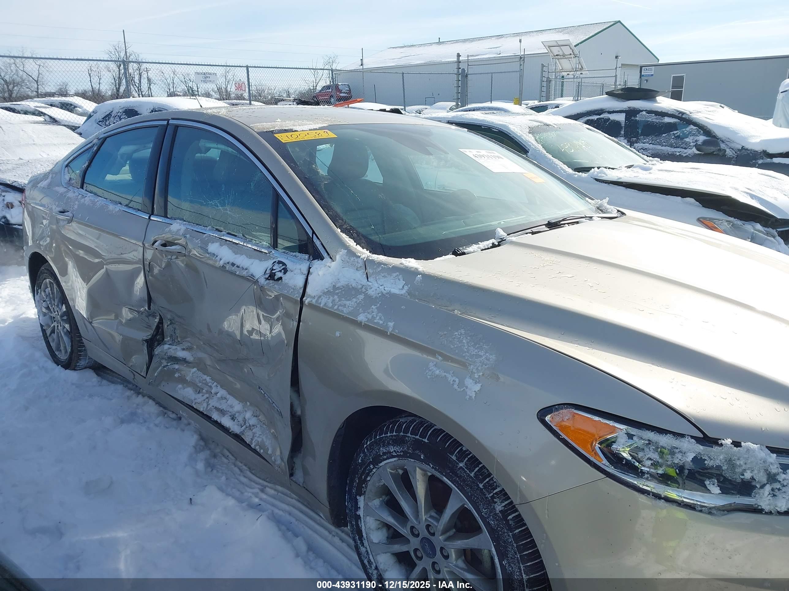 FORD FUSION image 6