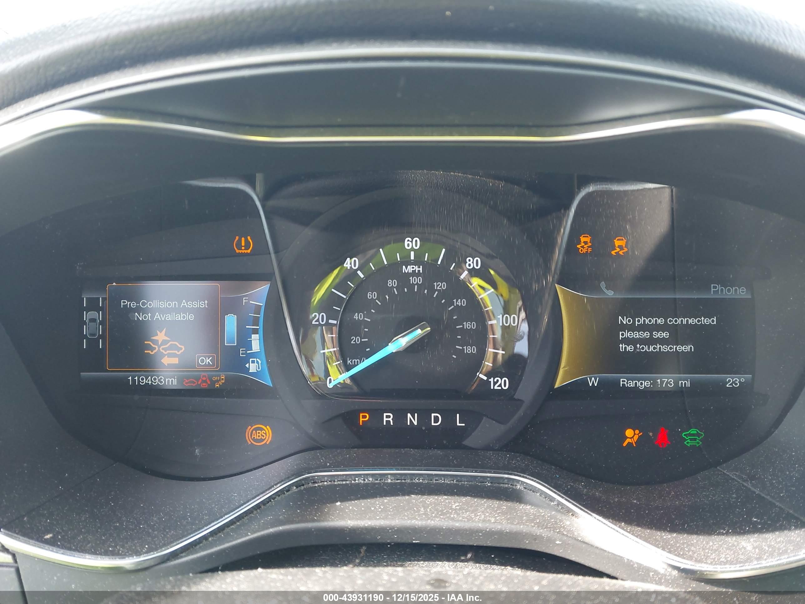 FORD FUSION image 7