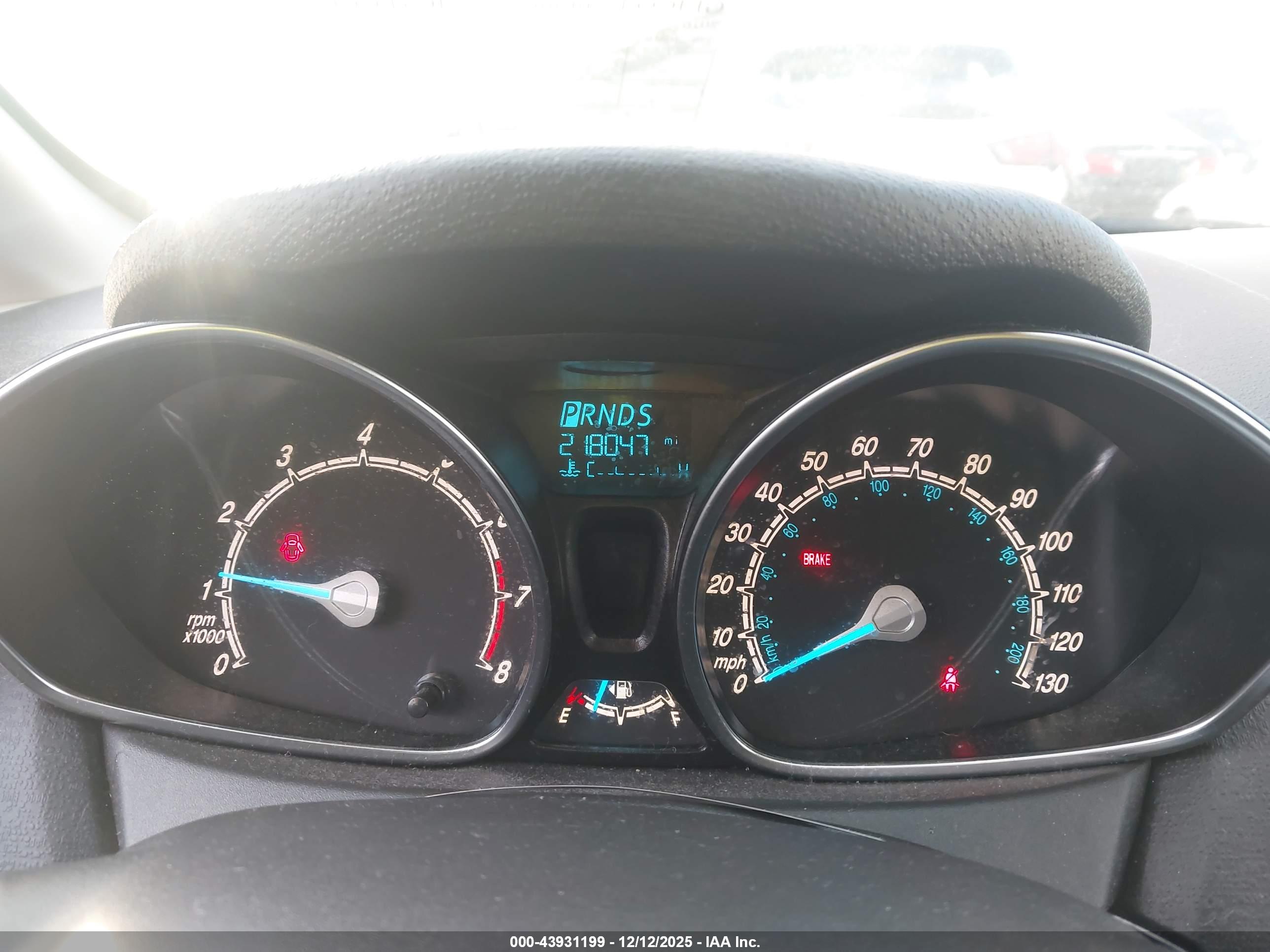FORD FIESTA image 7
