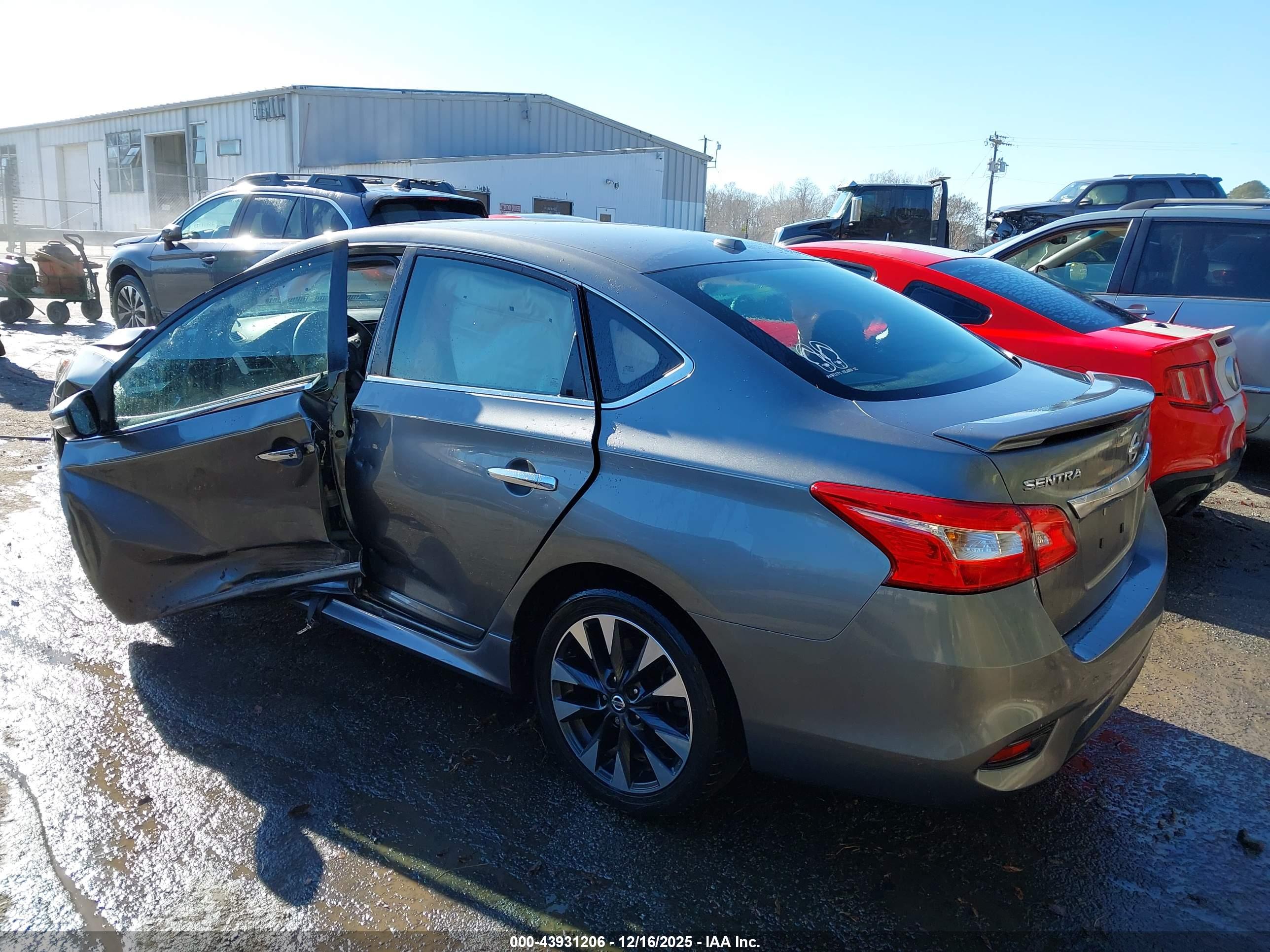 NISSAN SENTRA image 3