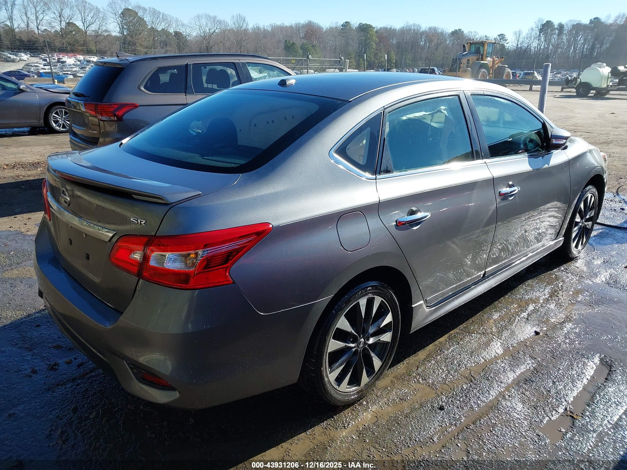 NISSAN SENTRA image 4