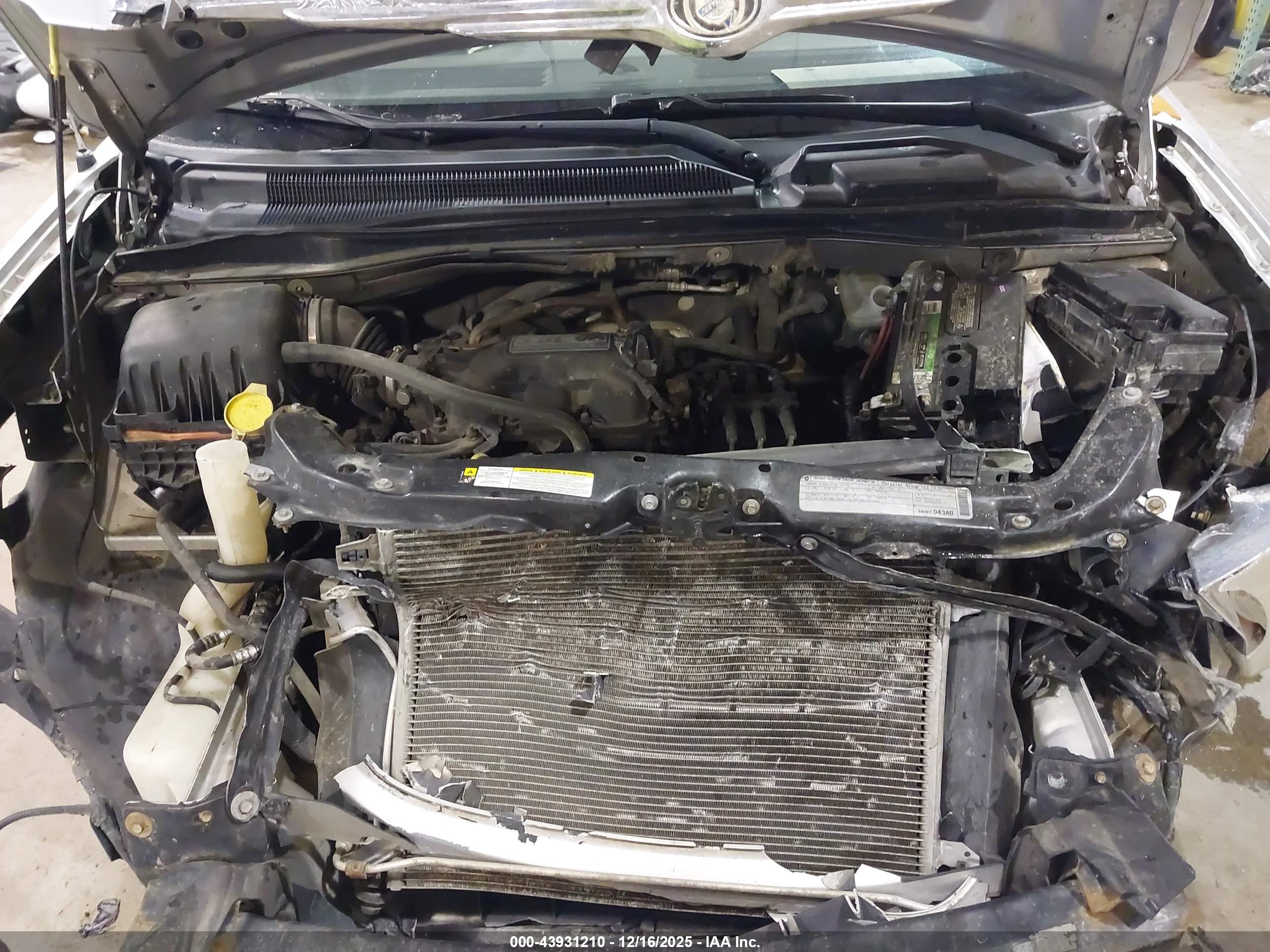 CHRYSLER TOWN image 10
