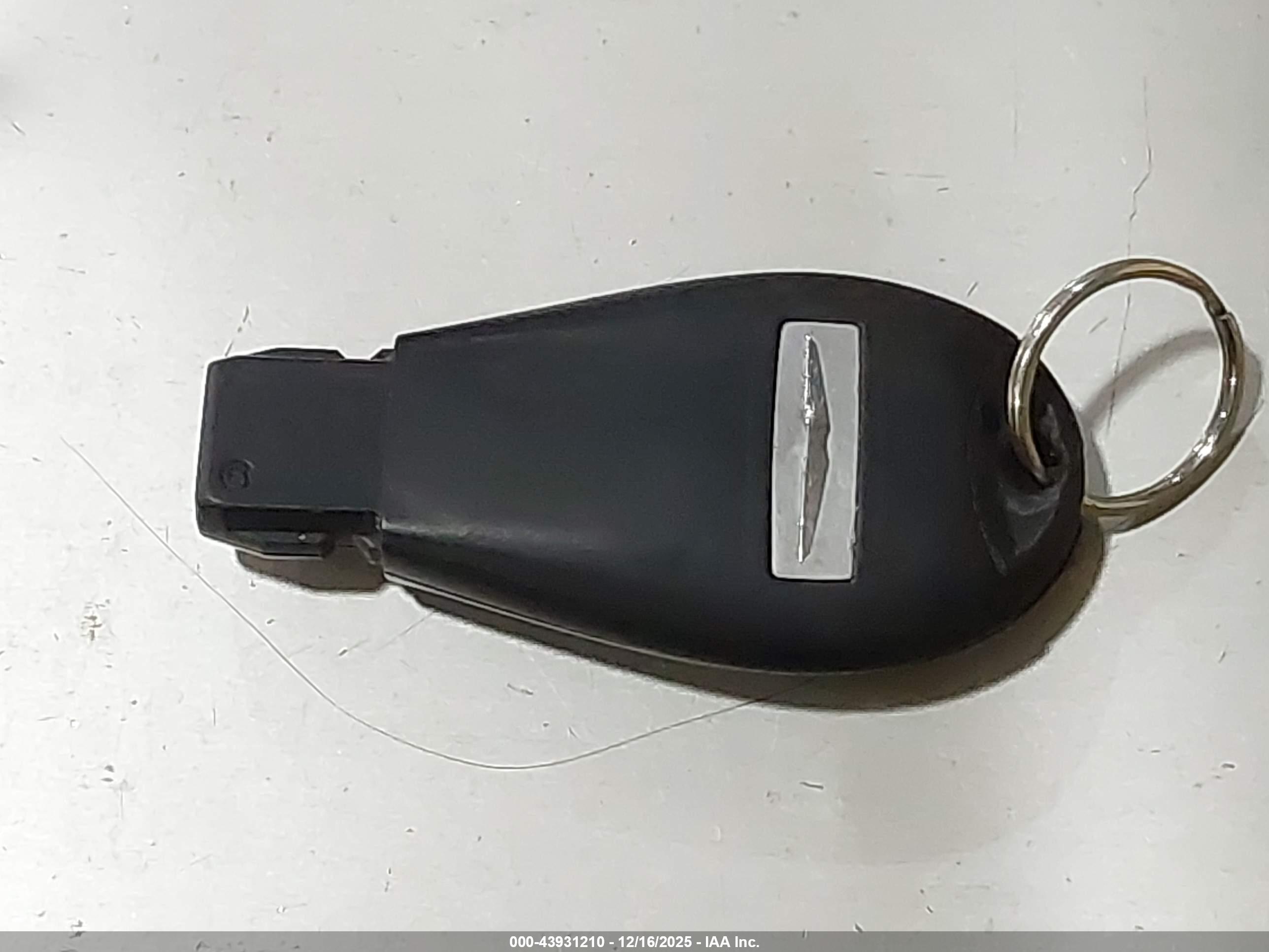 CHRYSLER TOWN image 11