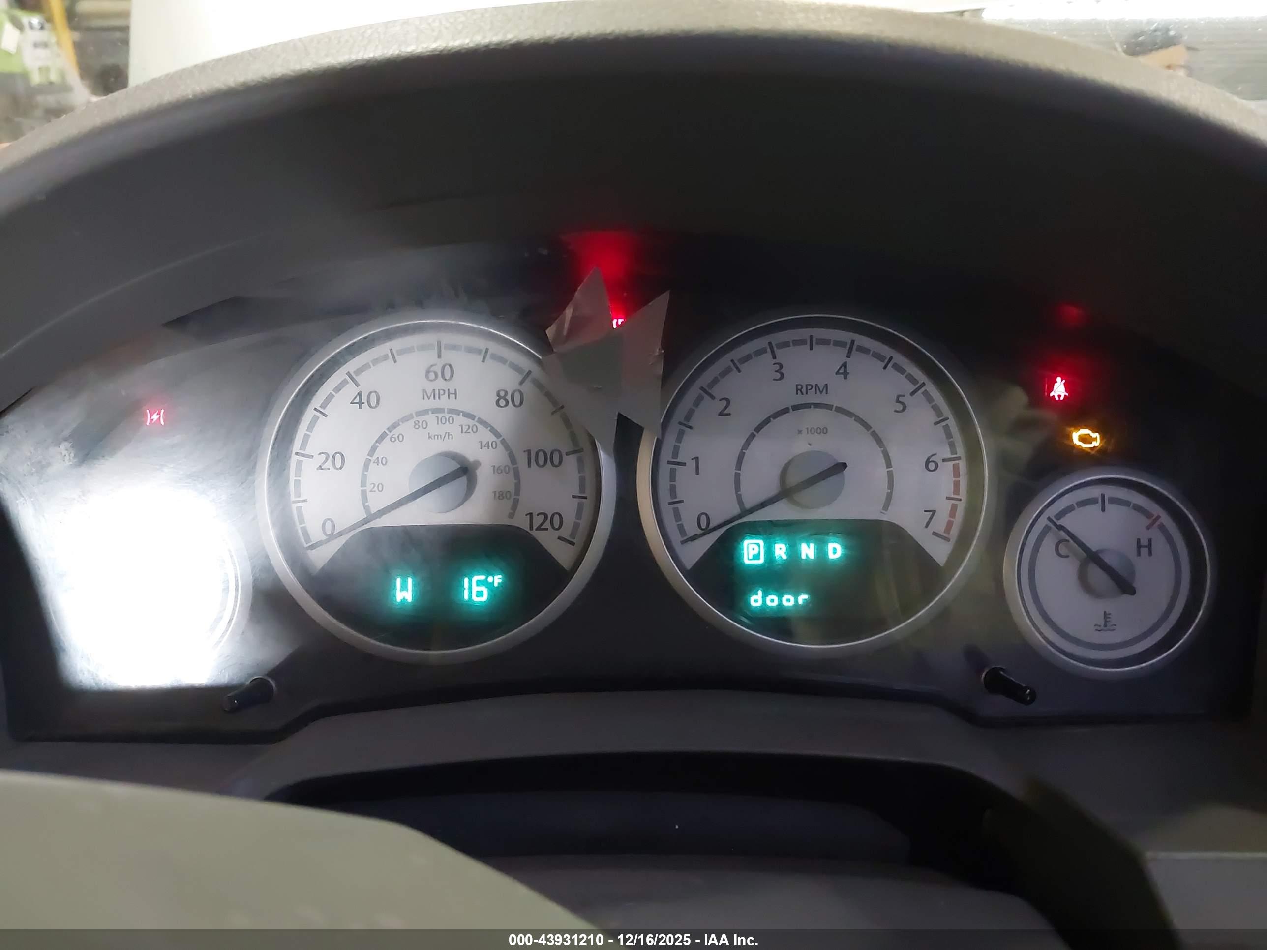 CHRYSLER TOWN image 7