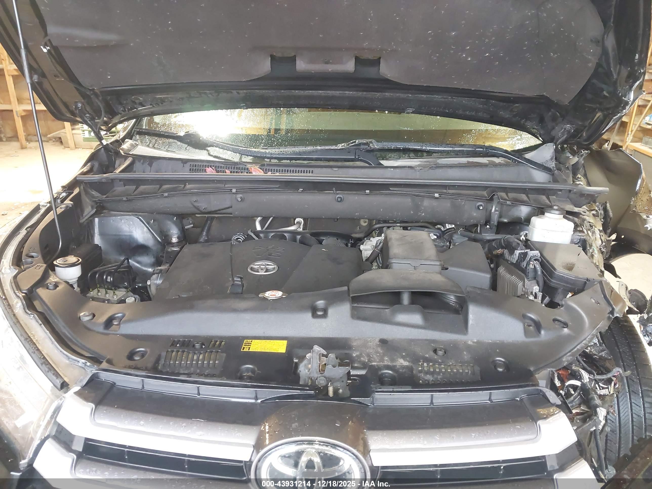 TOYOTA HIGHLANDER image 10