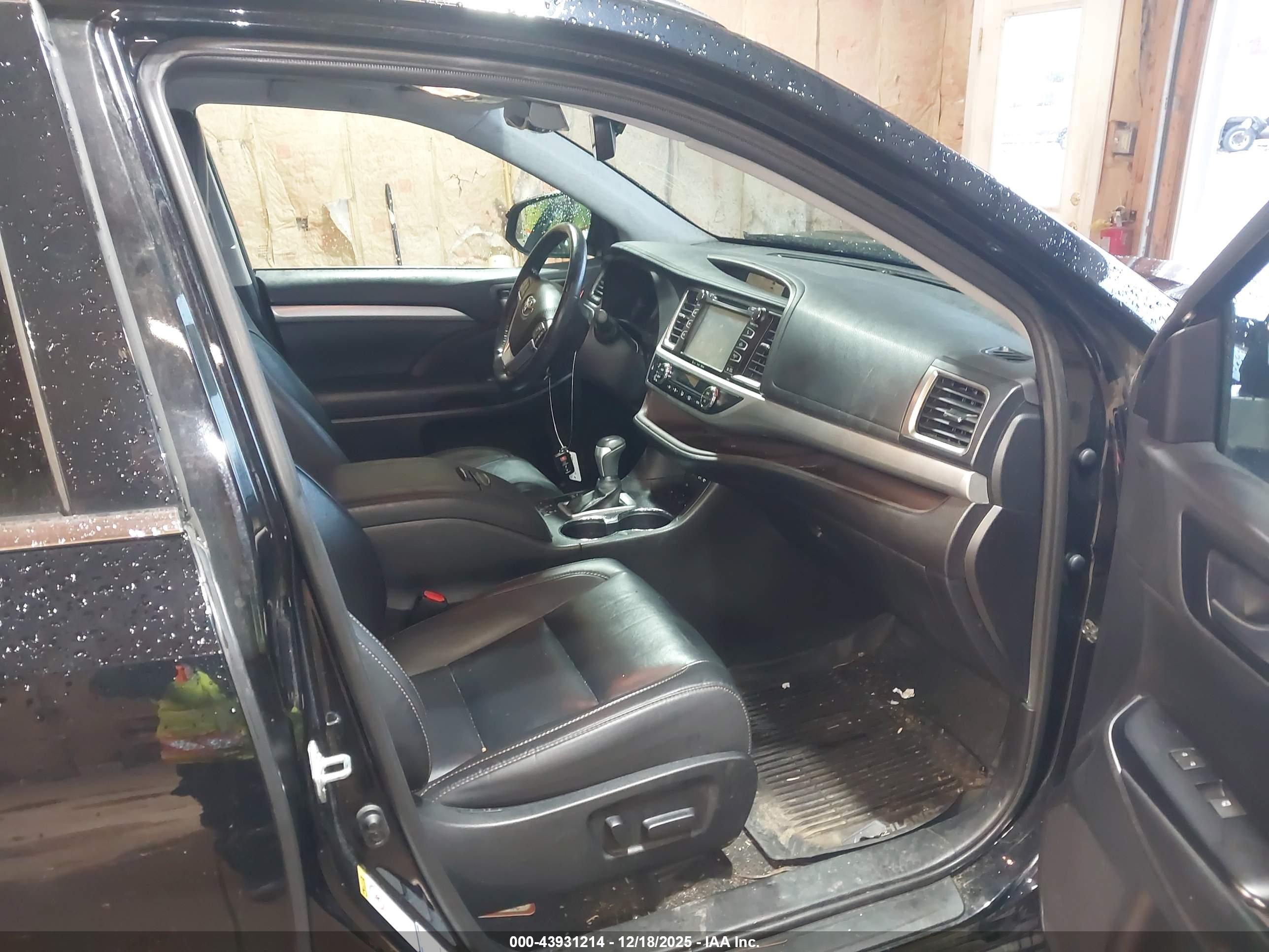 TOYOTA HIGHLANDER image 5