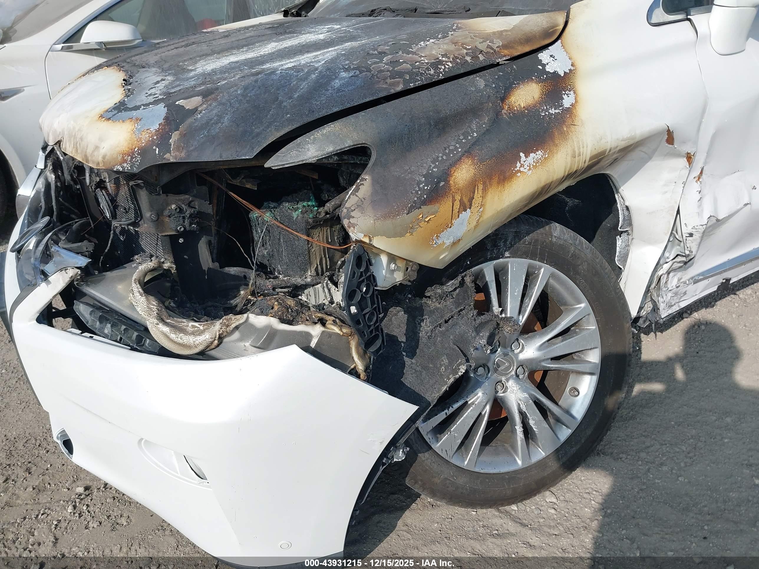 LEXUS RX image 6