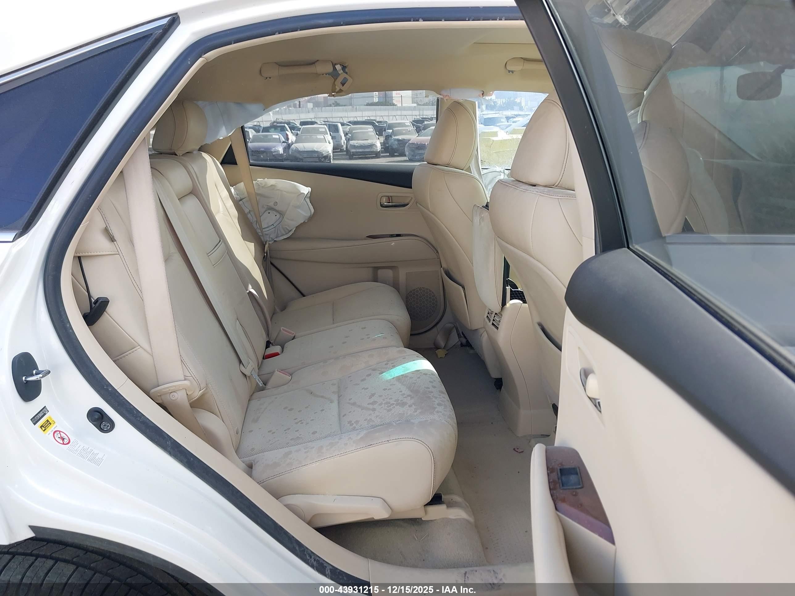 LEXUS RX image 8