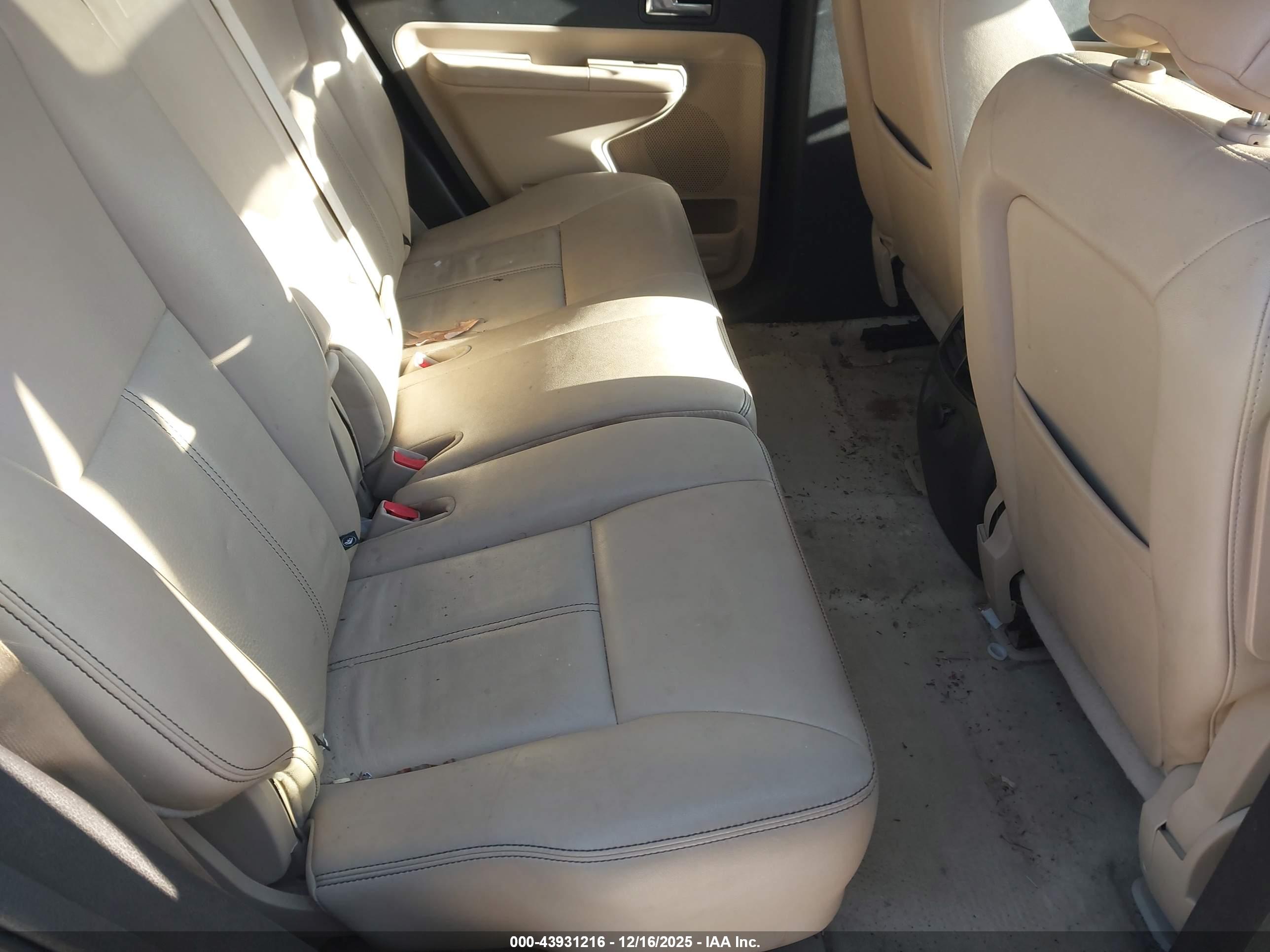 FORD EDGE image 8