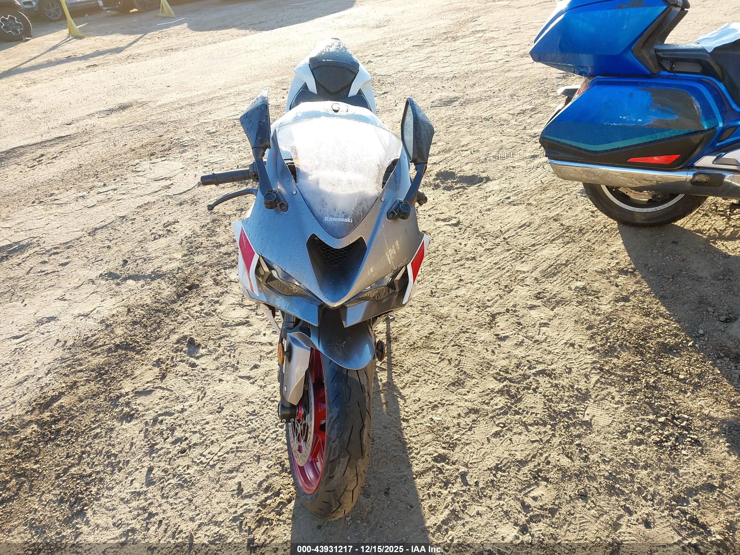 KAWASAKI ZX636 image 5