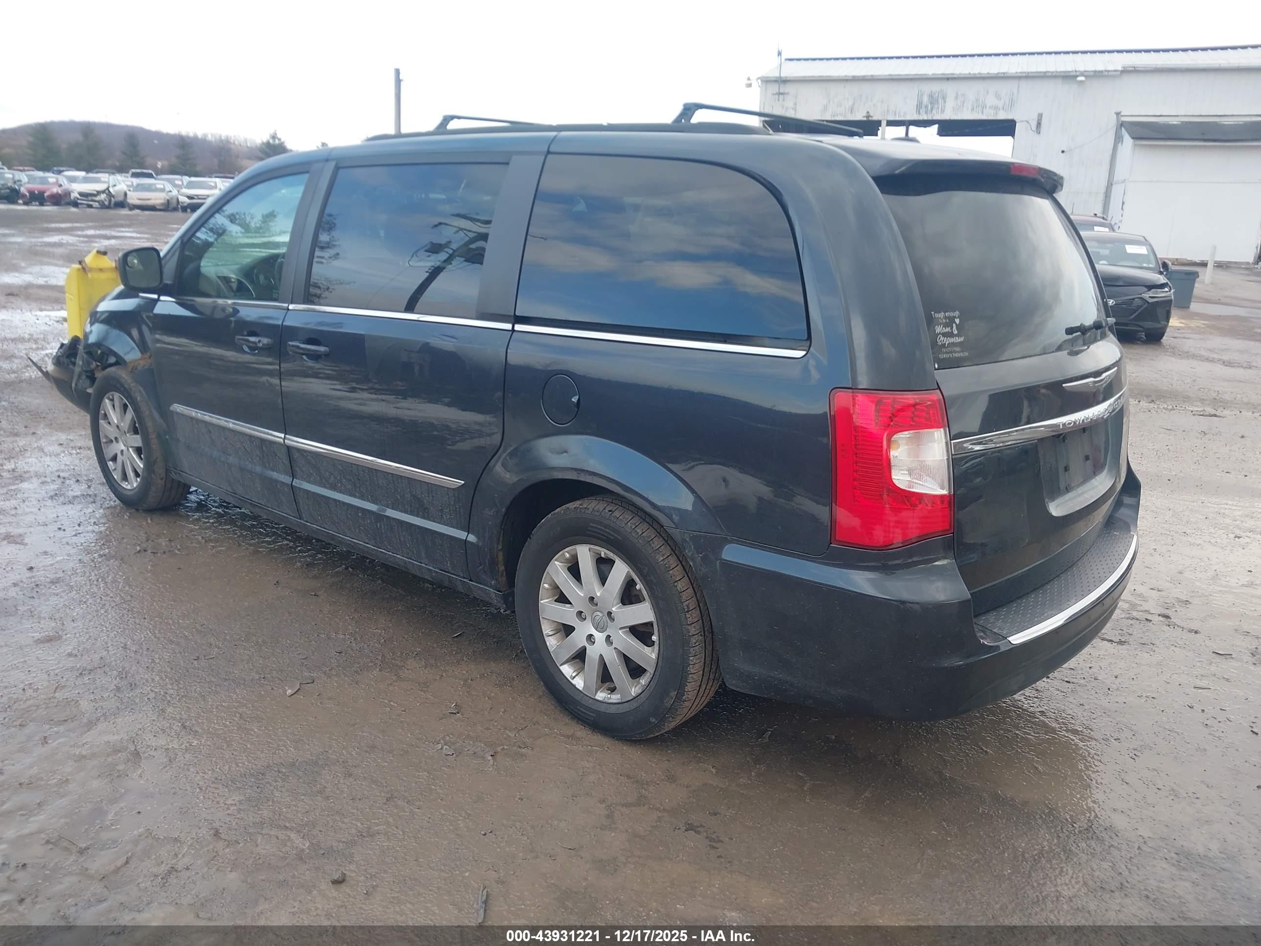 CHRYSLER TOWN image 3