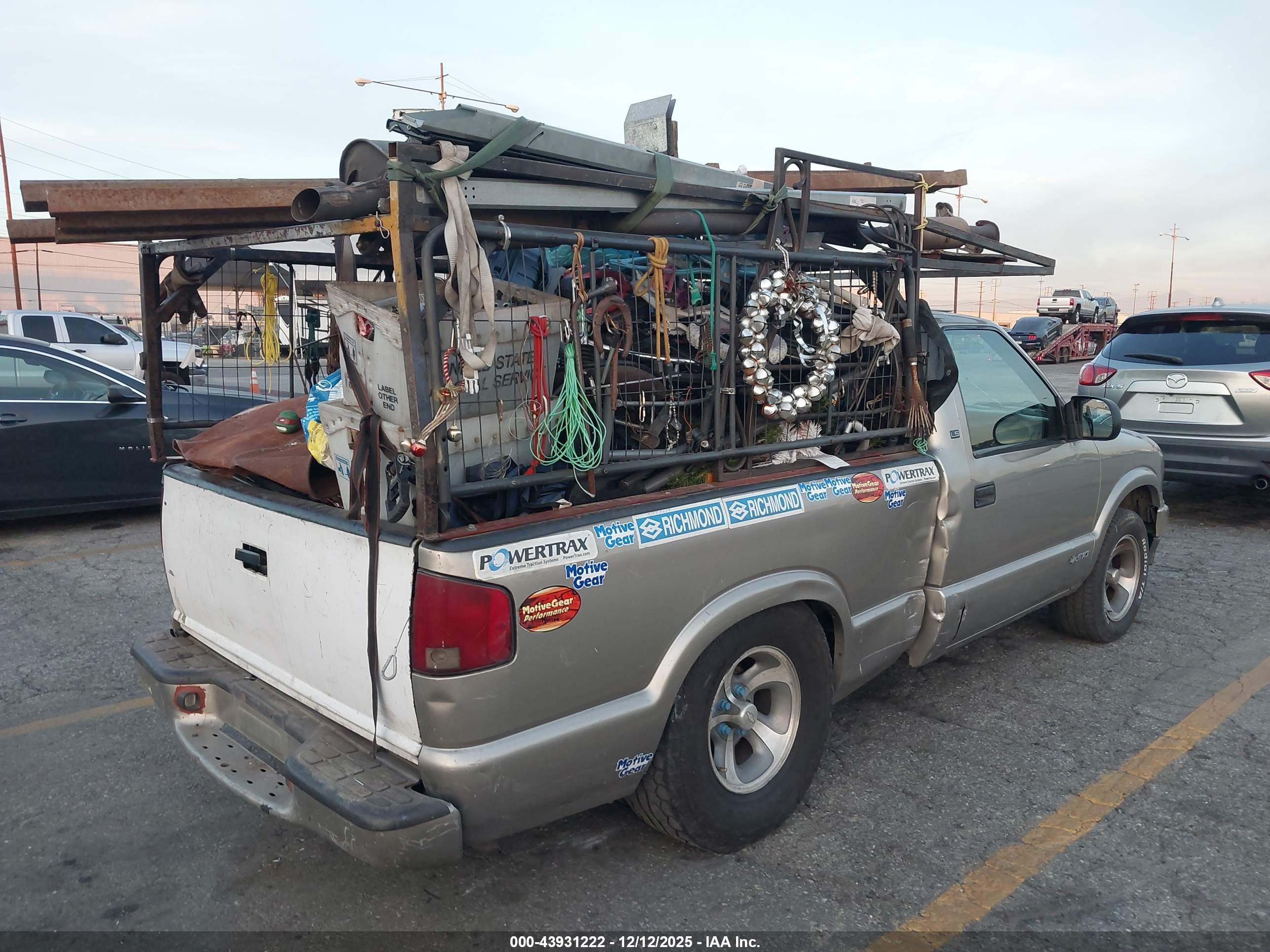 CHEVROLET S-10 image 4