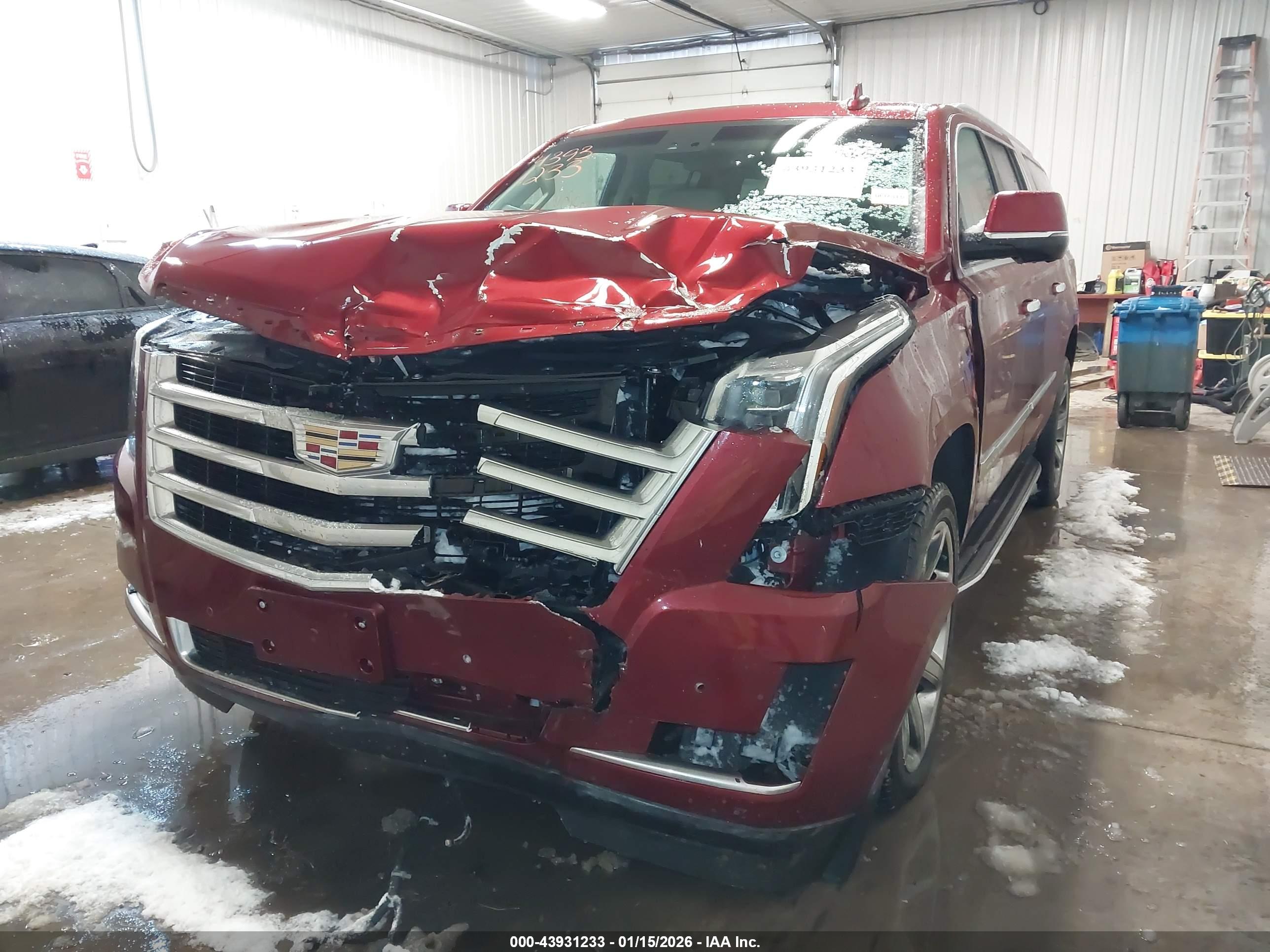 CADILLAC ESCALADE image 2