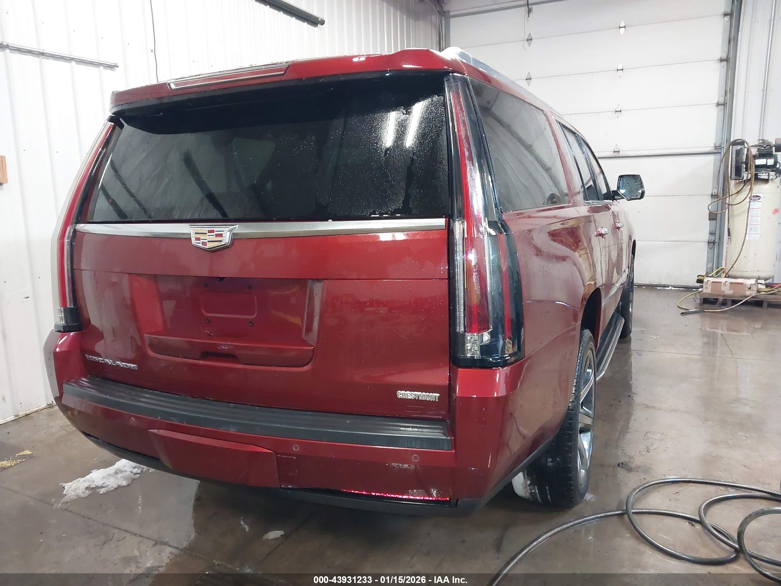 CADILLAC ESCALADE image 4