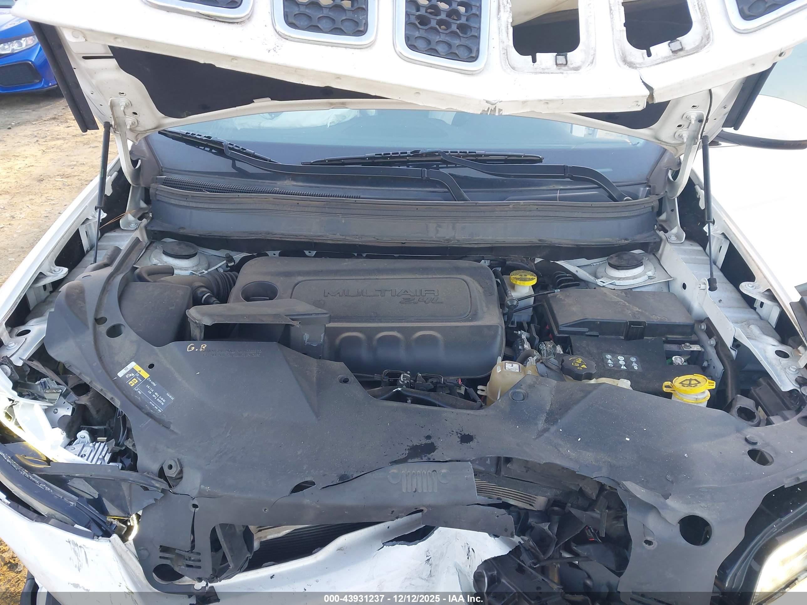 JEEP CHEROKEE image 10