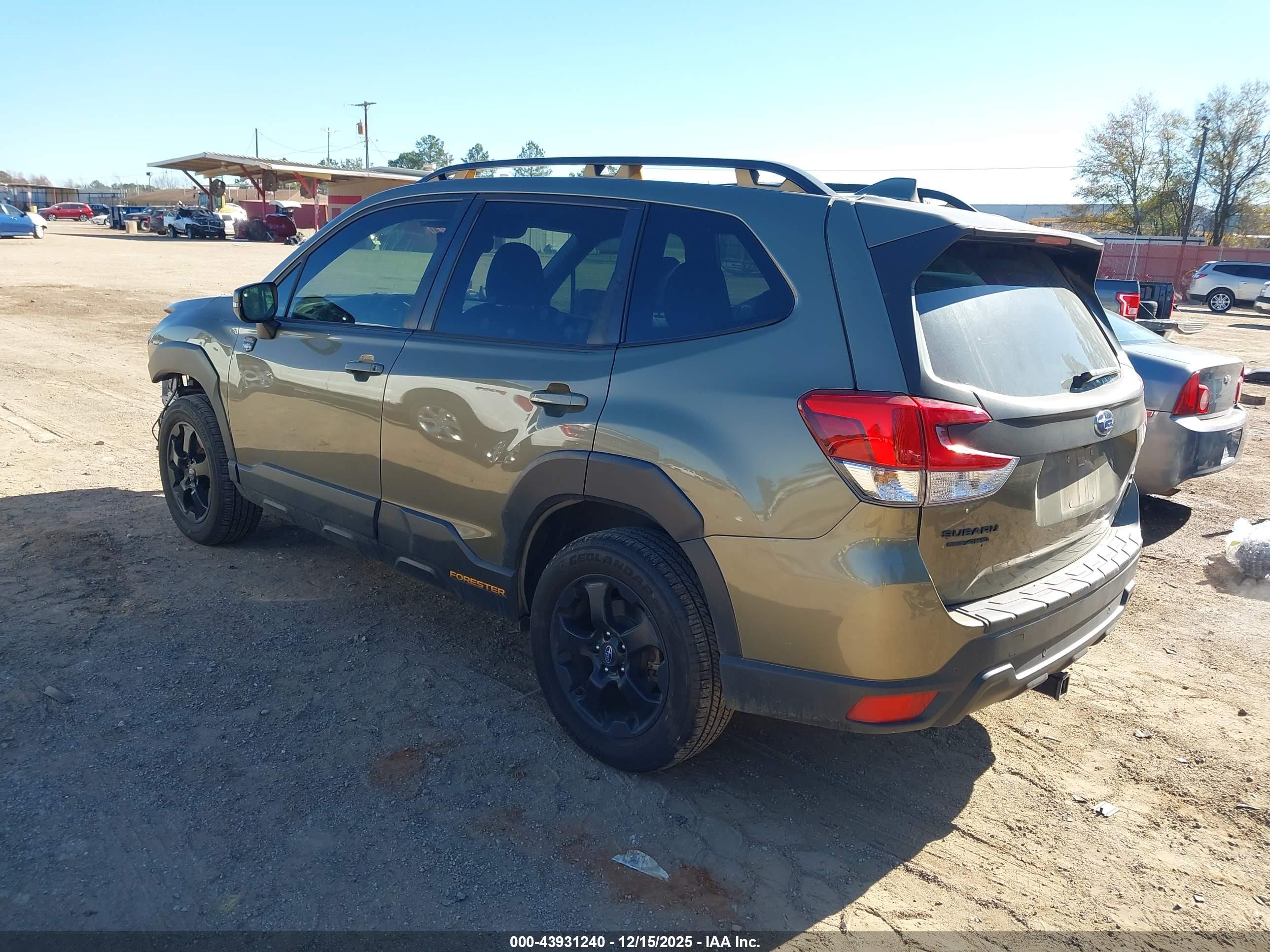 SUBARU FORESTER image 3