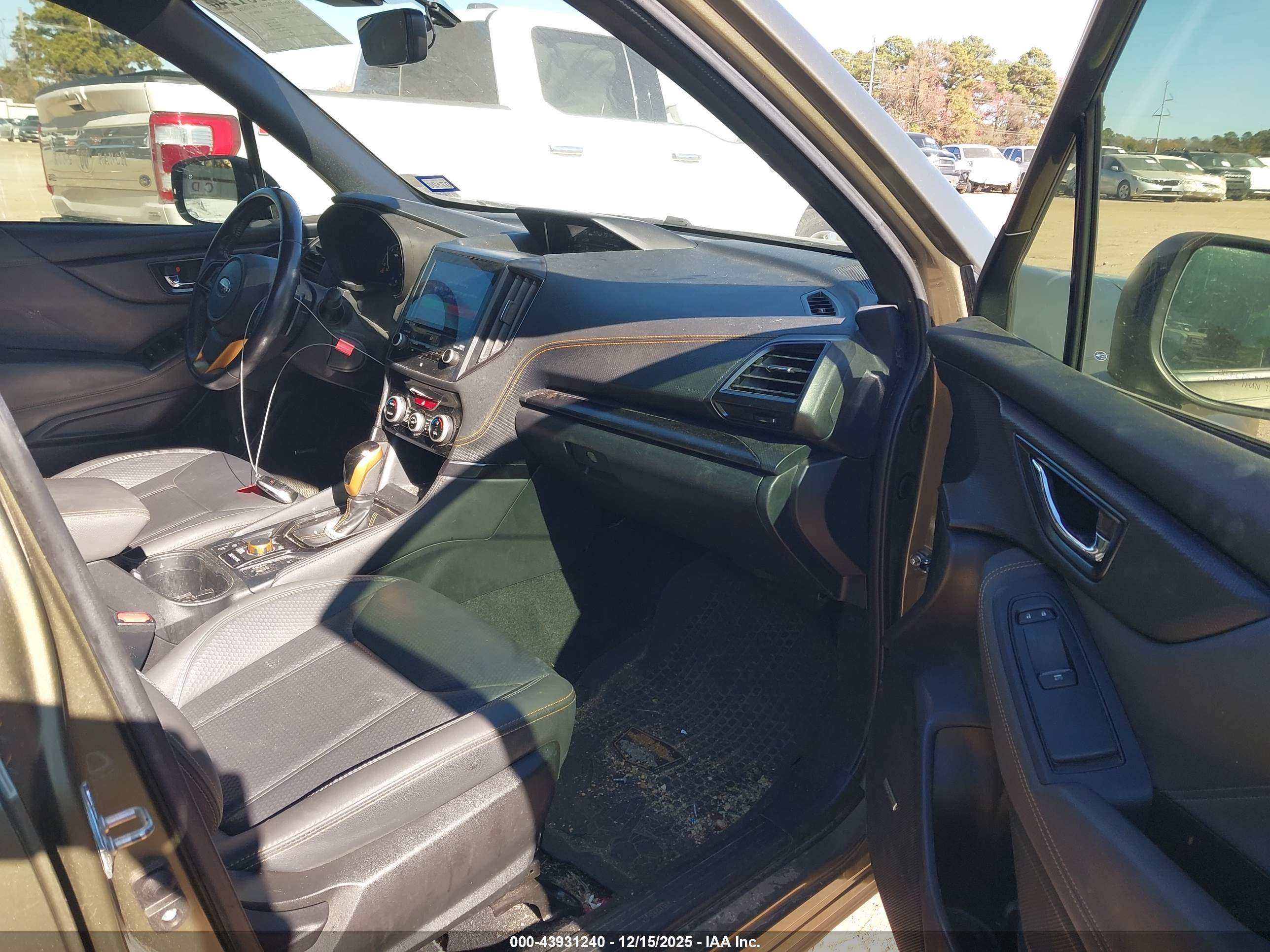 SUBARU FORESTER image 5