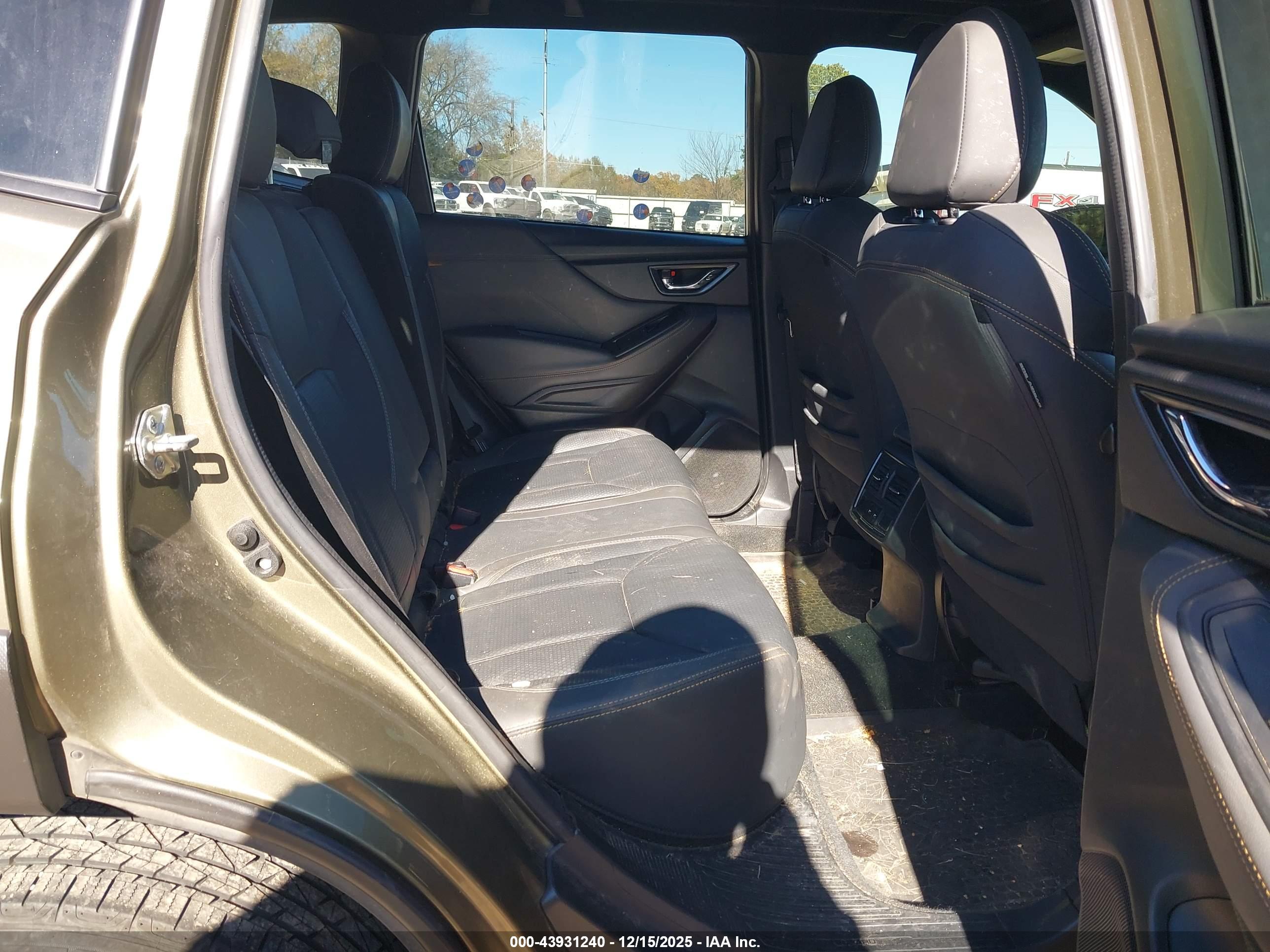 SUBARU FORESTER image 8