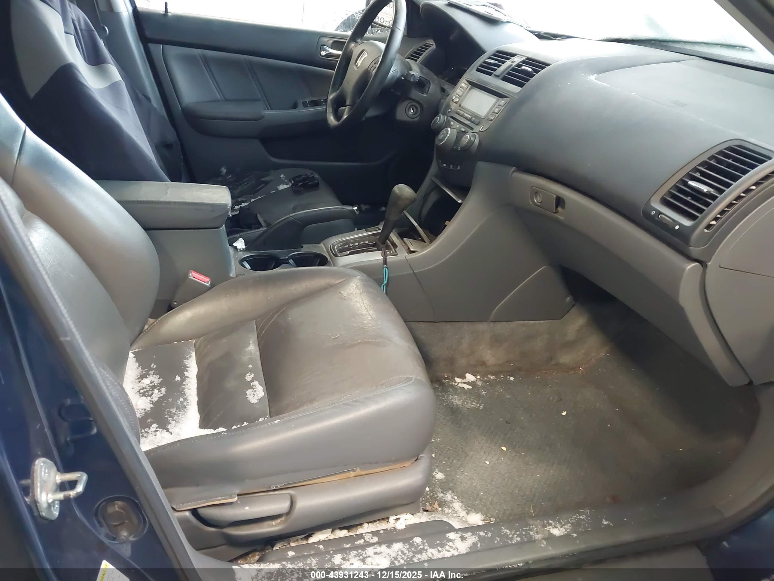 HONDA ACCORD image 5