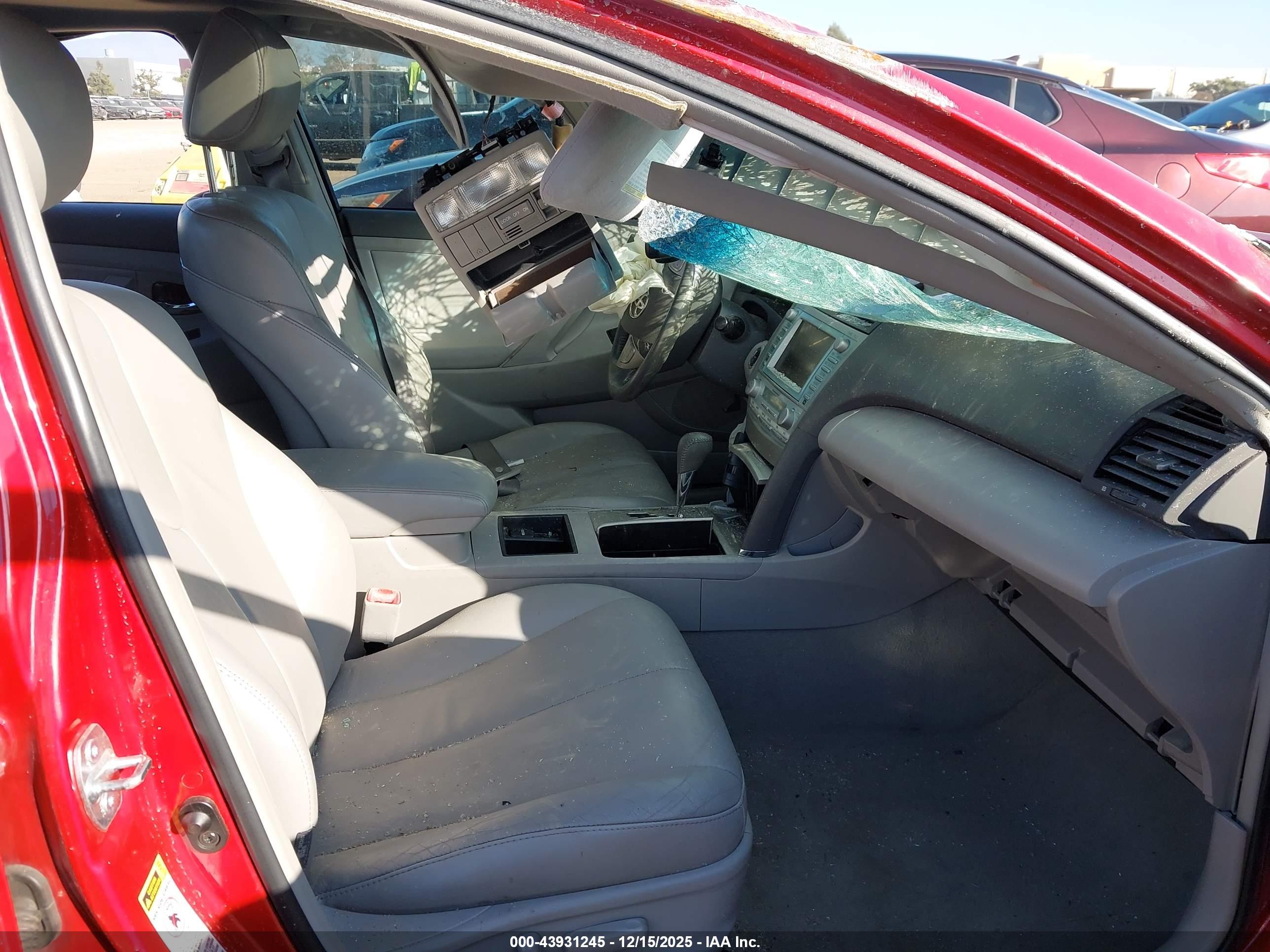 TOYOTA CAMRY image 5