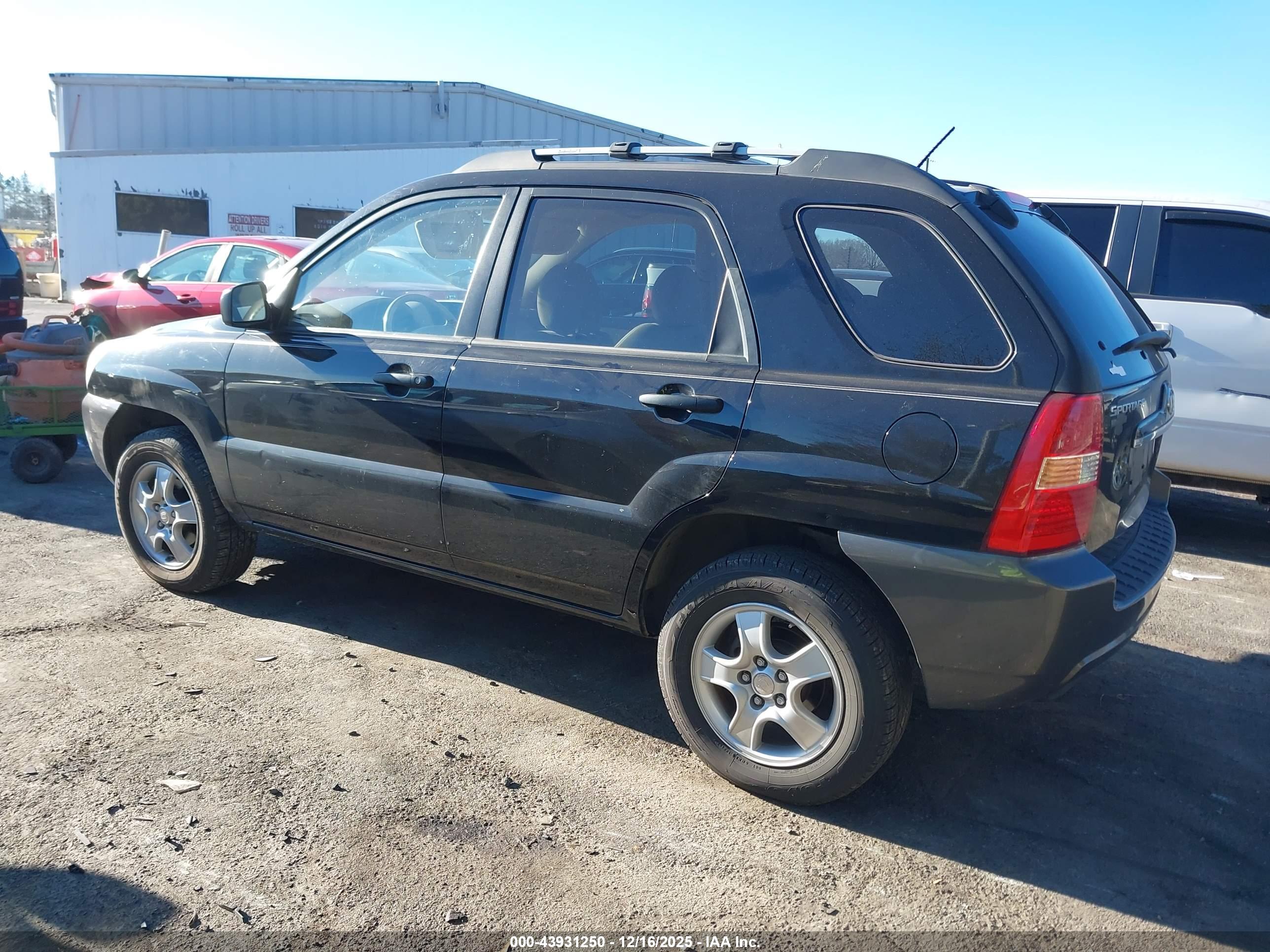 KIA SPORTAGE image 3