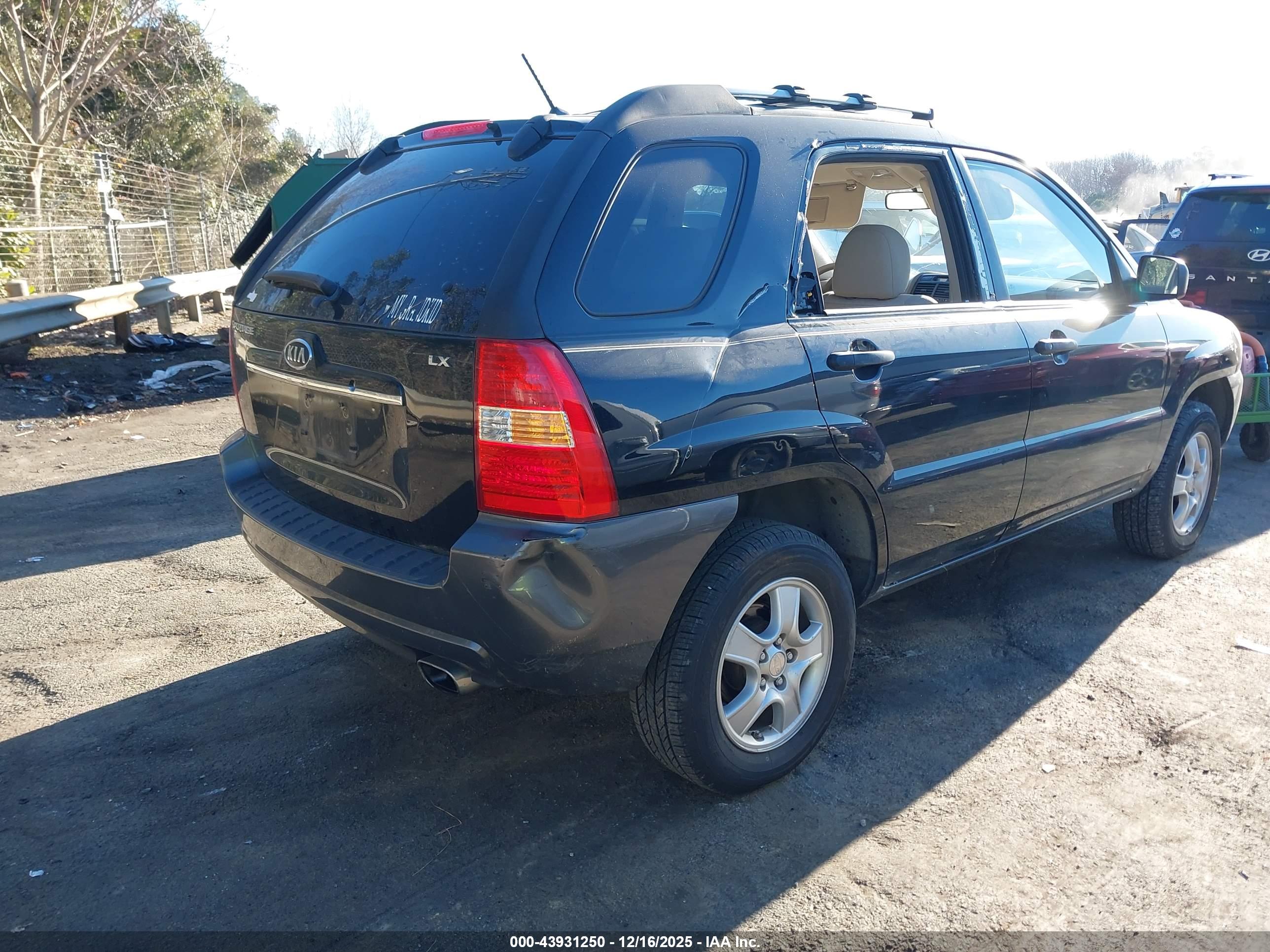 KIA SPORTAGE image 4