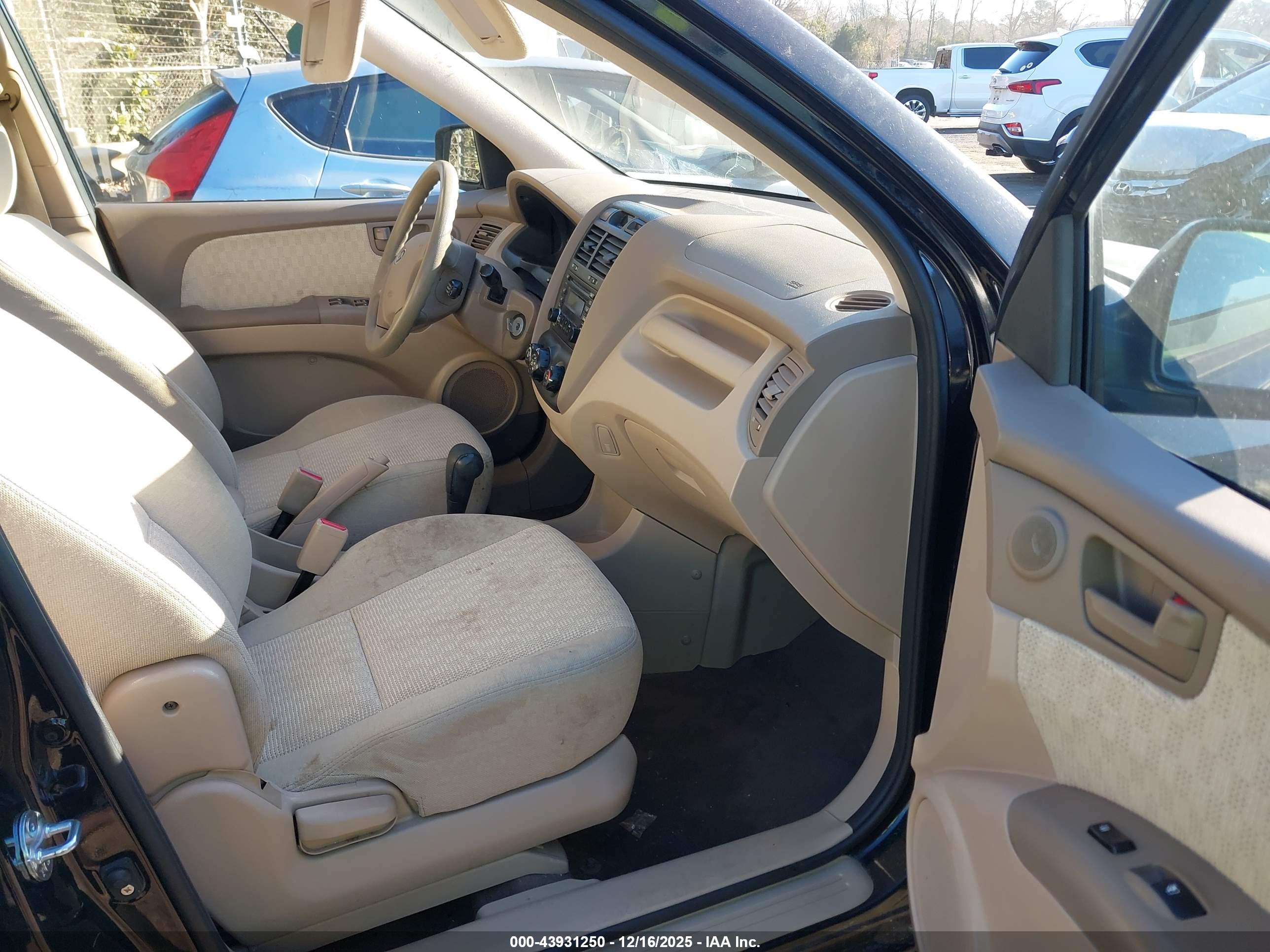 KIA SPORTAGE image 5