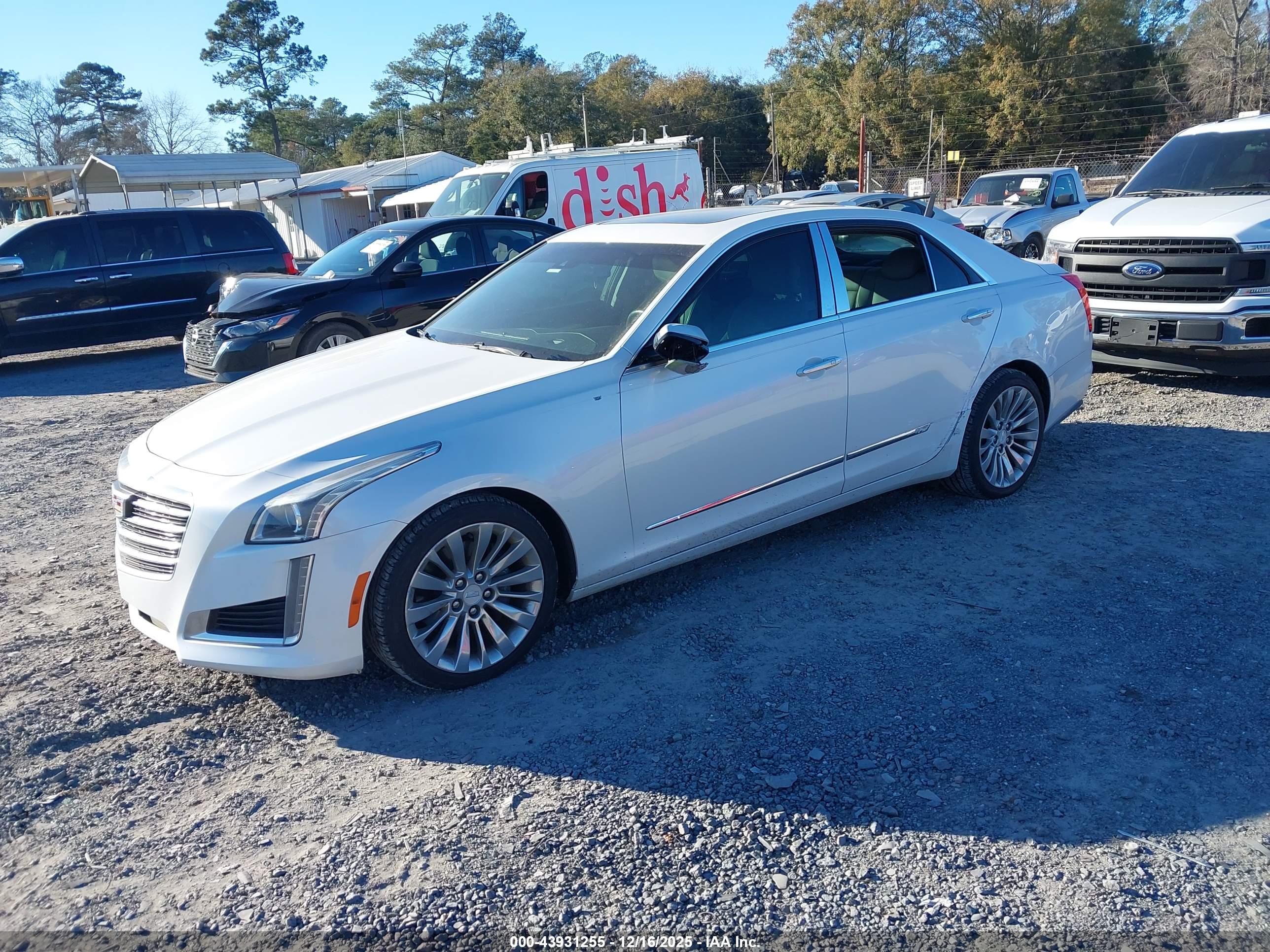 CADILLAC CTS image 2