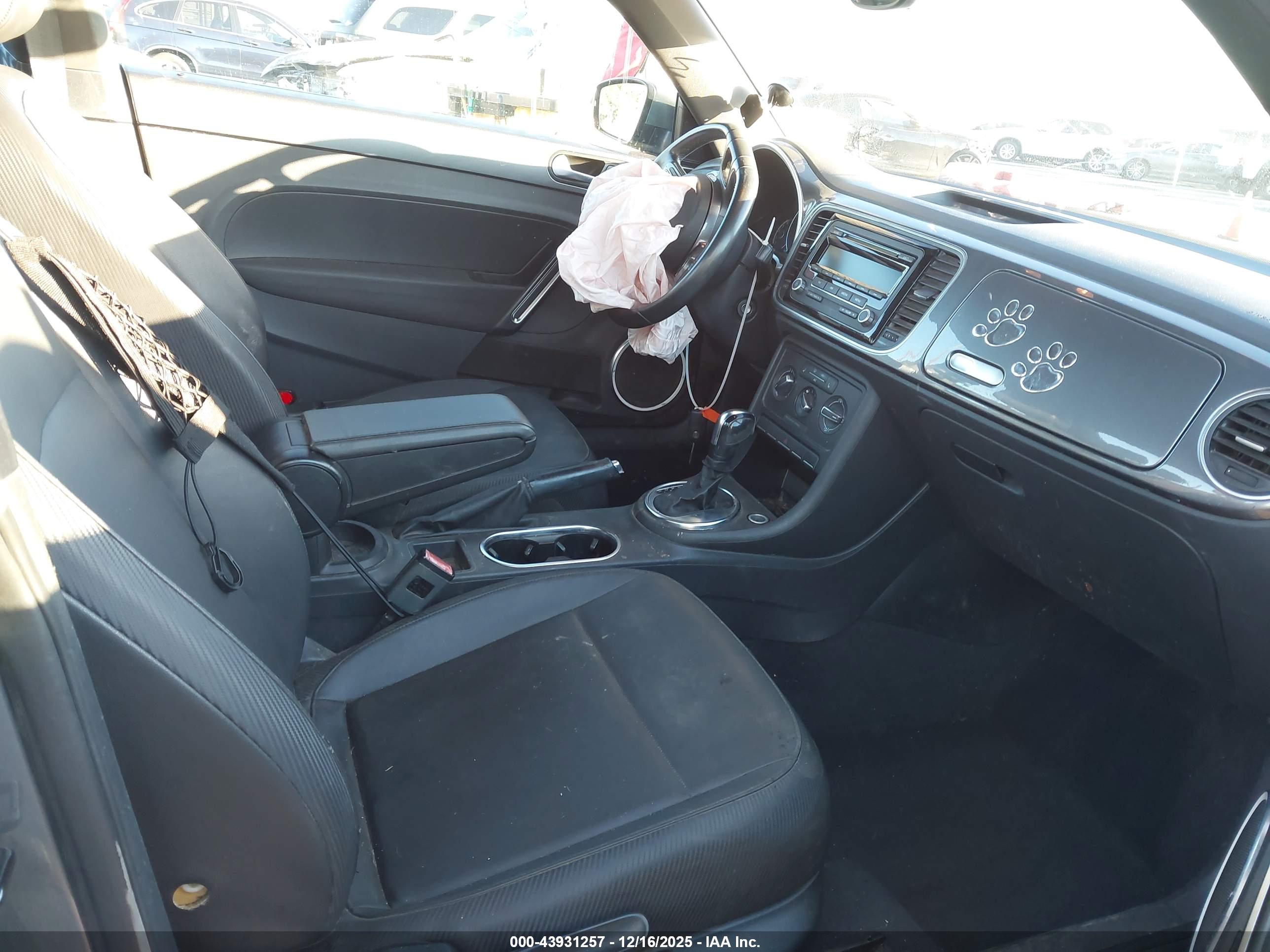 VOLKSWAGEN BEETLE image 5