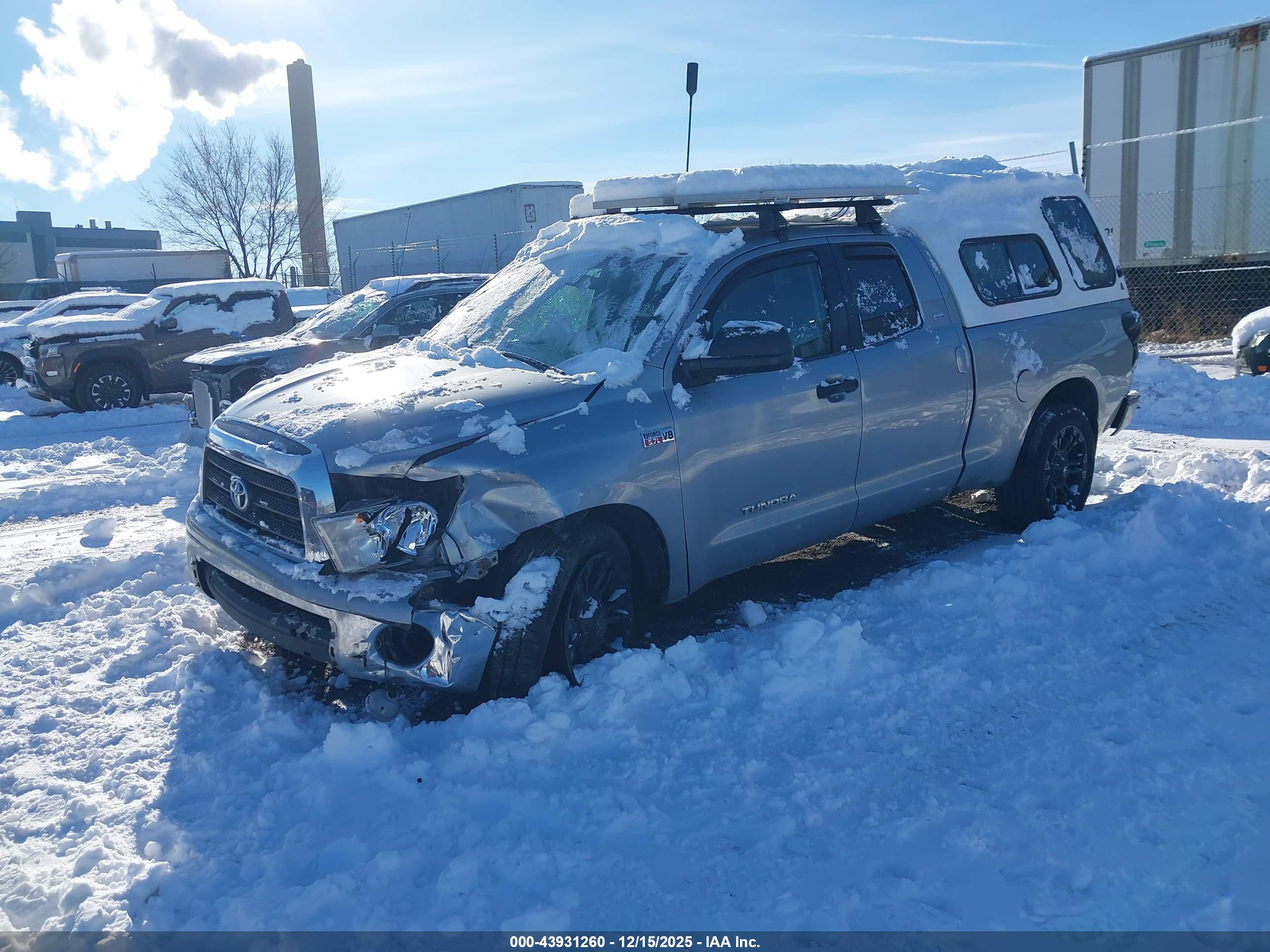 TOYOTA TUNDRA image 2
