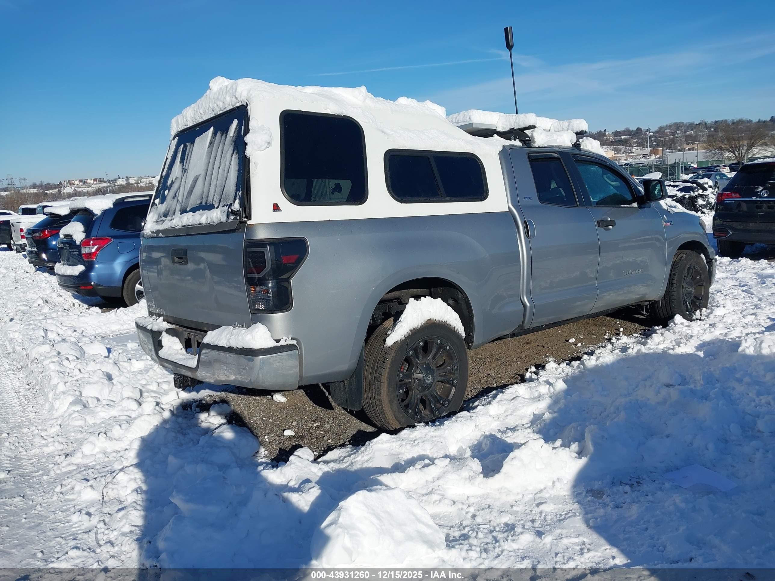 TOYOTA TUNDRA image 4