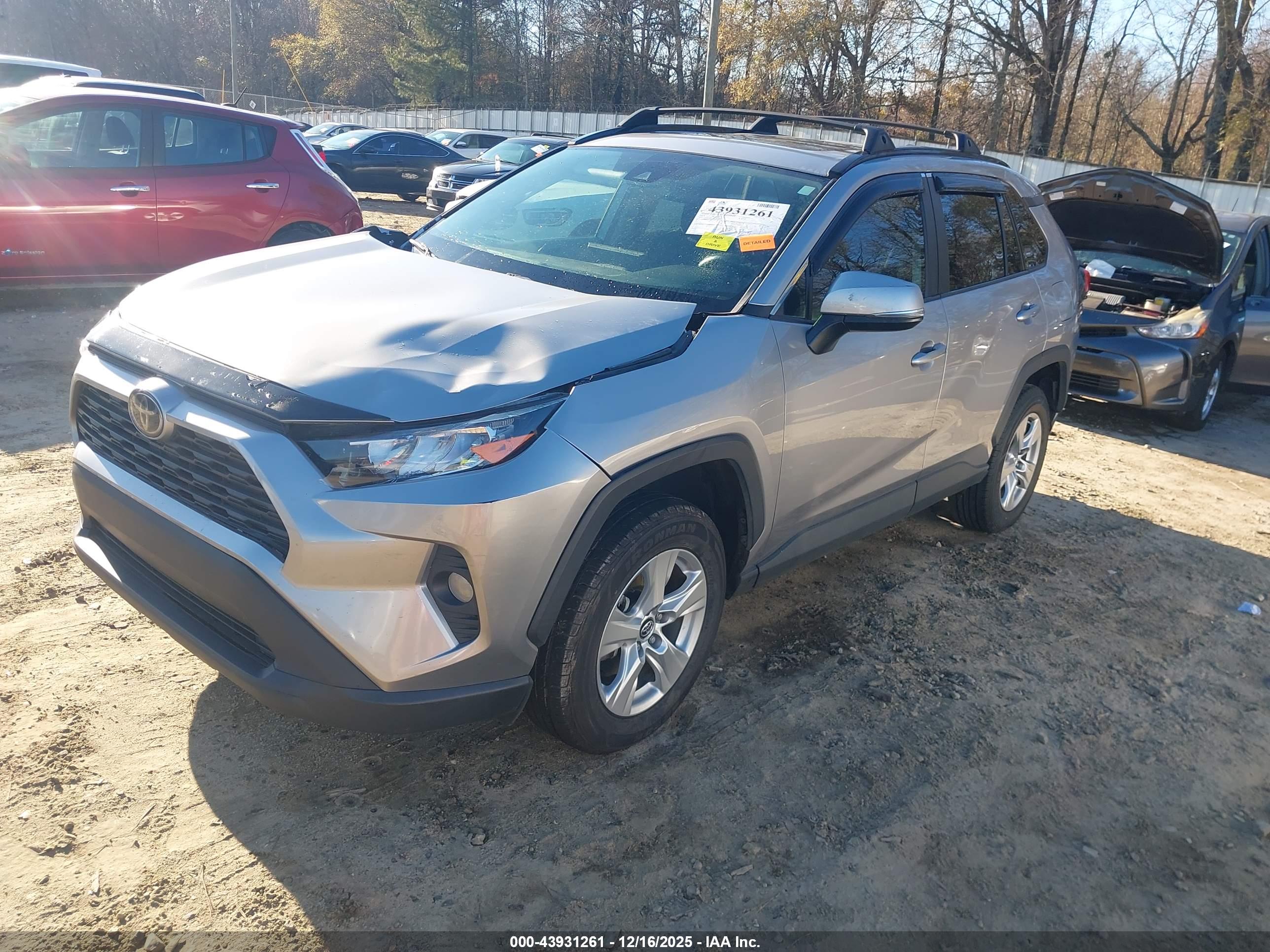 TOYOTA RAV4 image 2