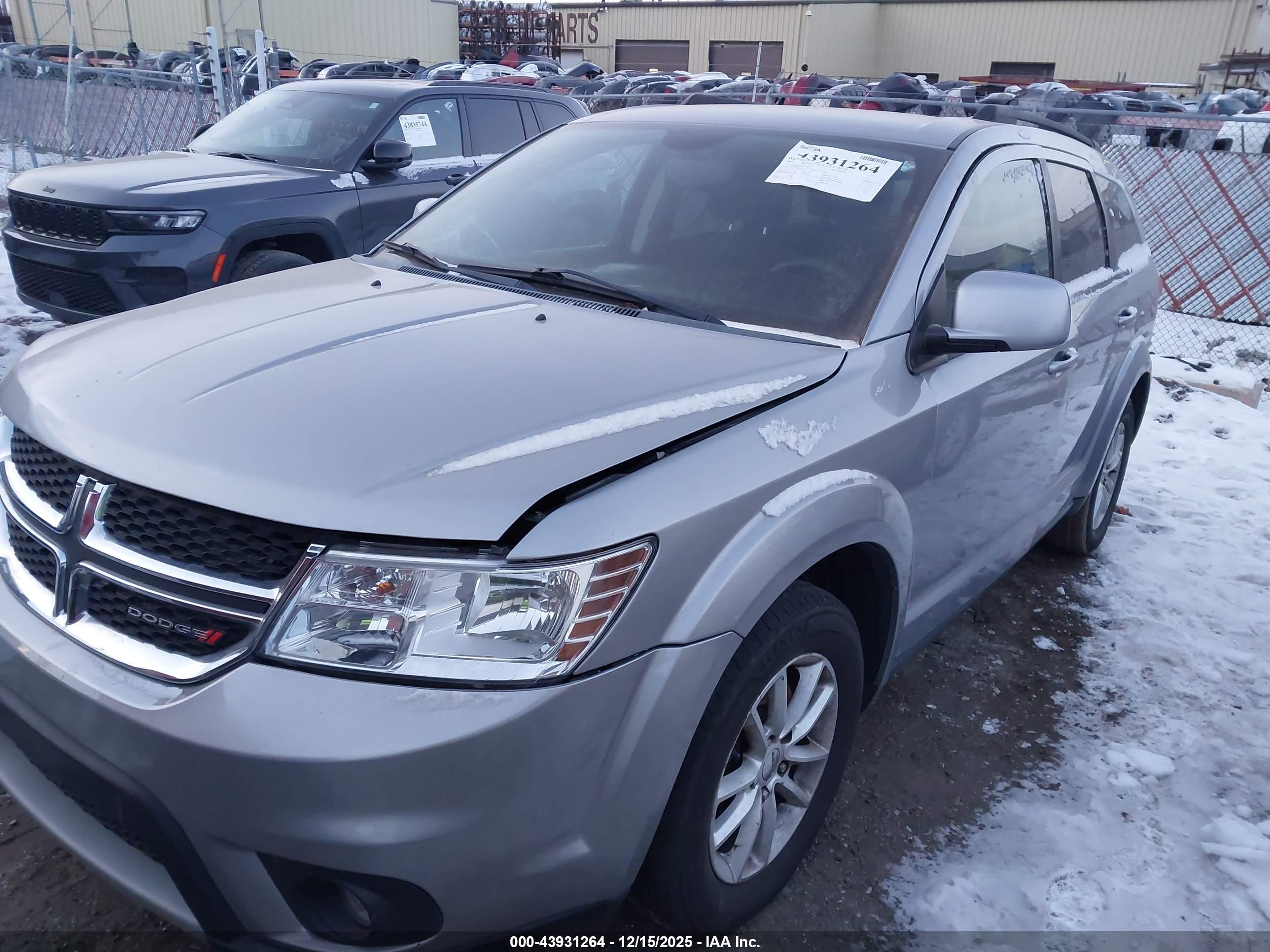 DODGE JOURNEY image 2