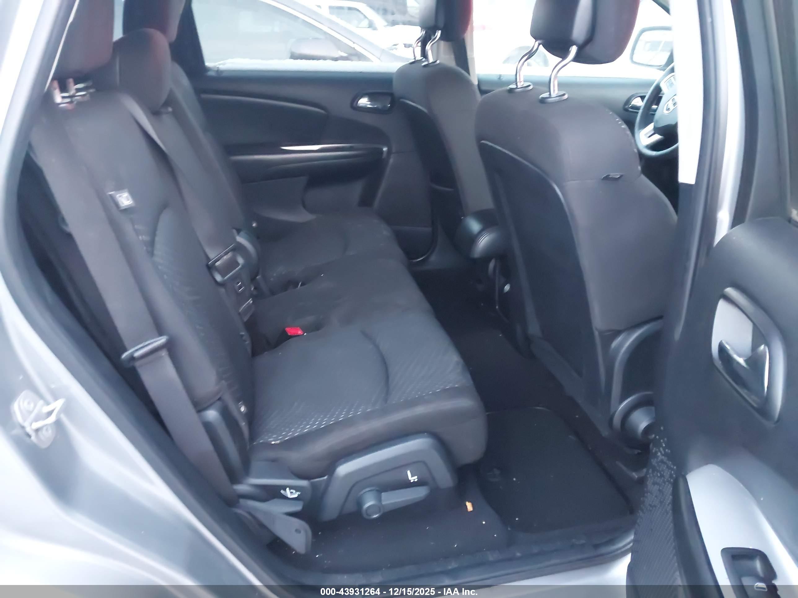 DODGE JOURNEY image 8
