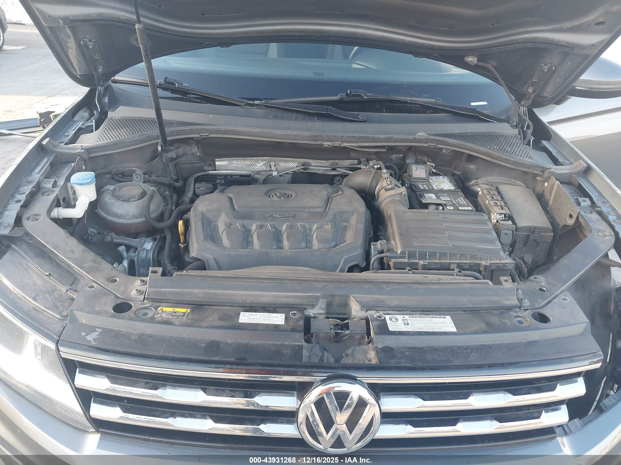 VOLKSWAGEN TIGUAN image 10