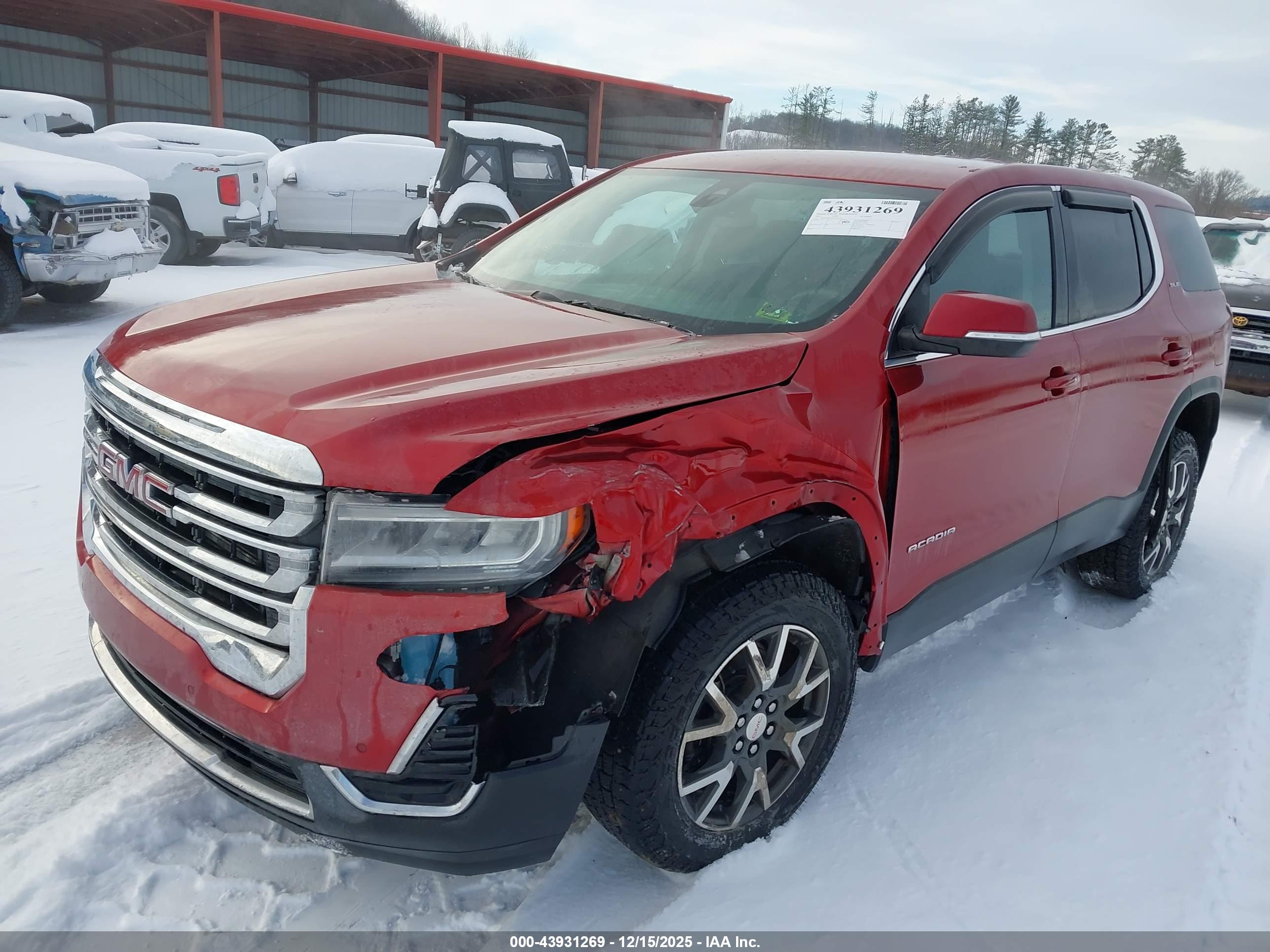 GMC ACADIA image 2