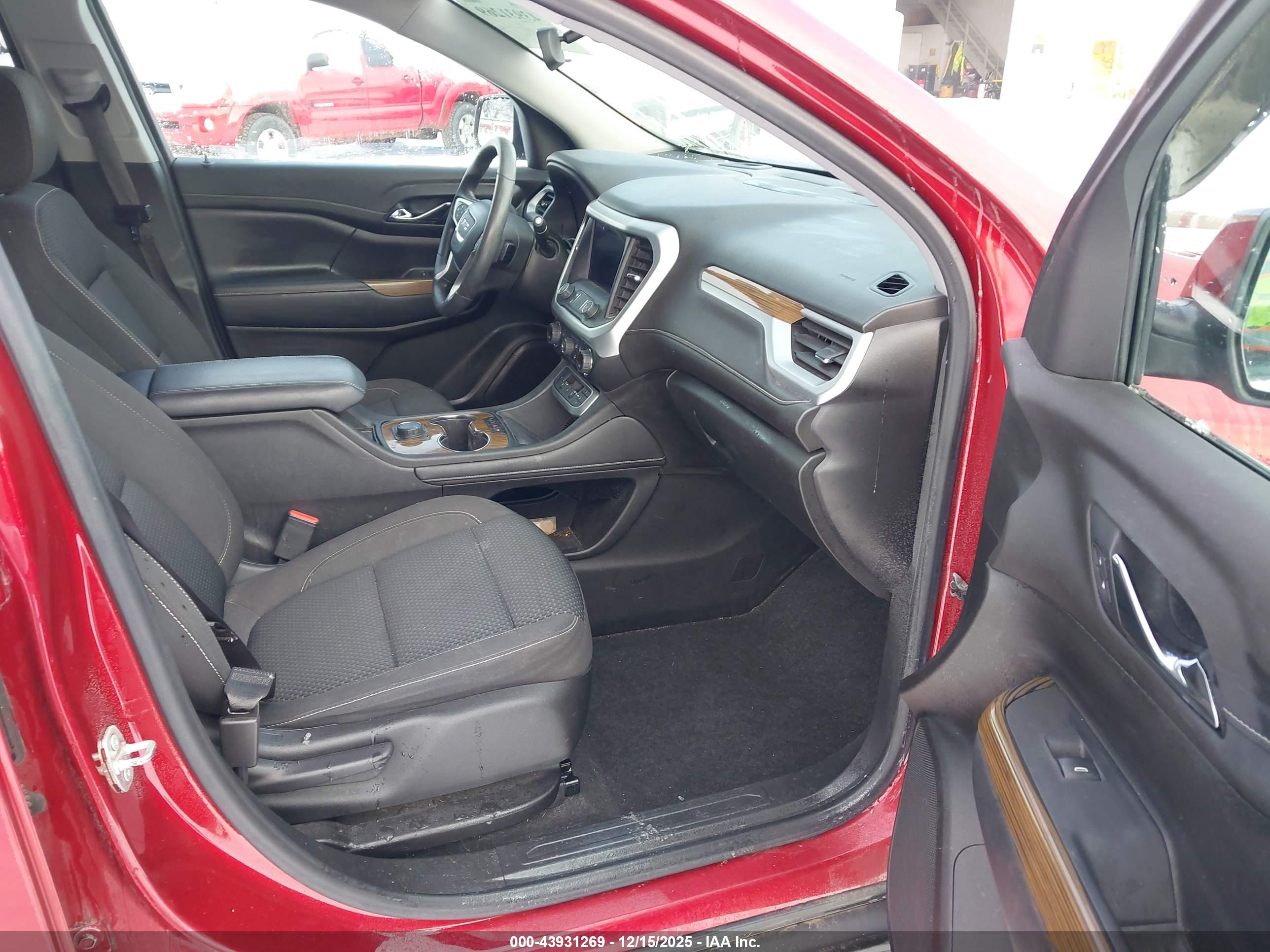 GMC ACADIA image 5