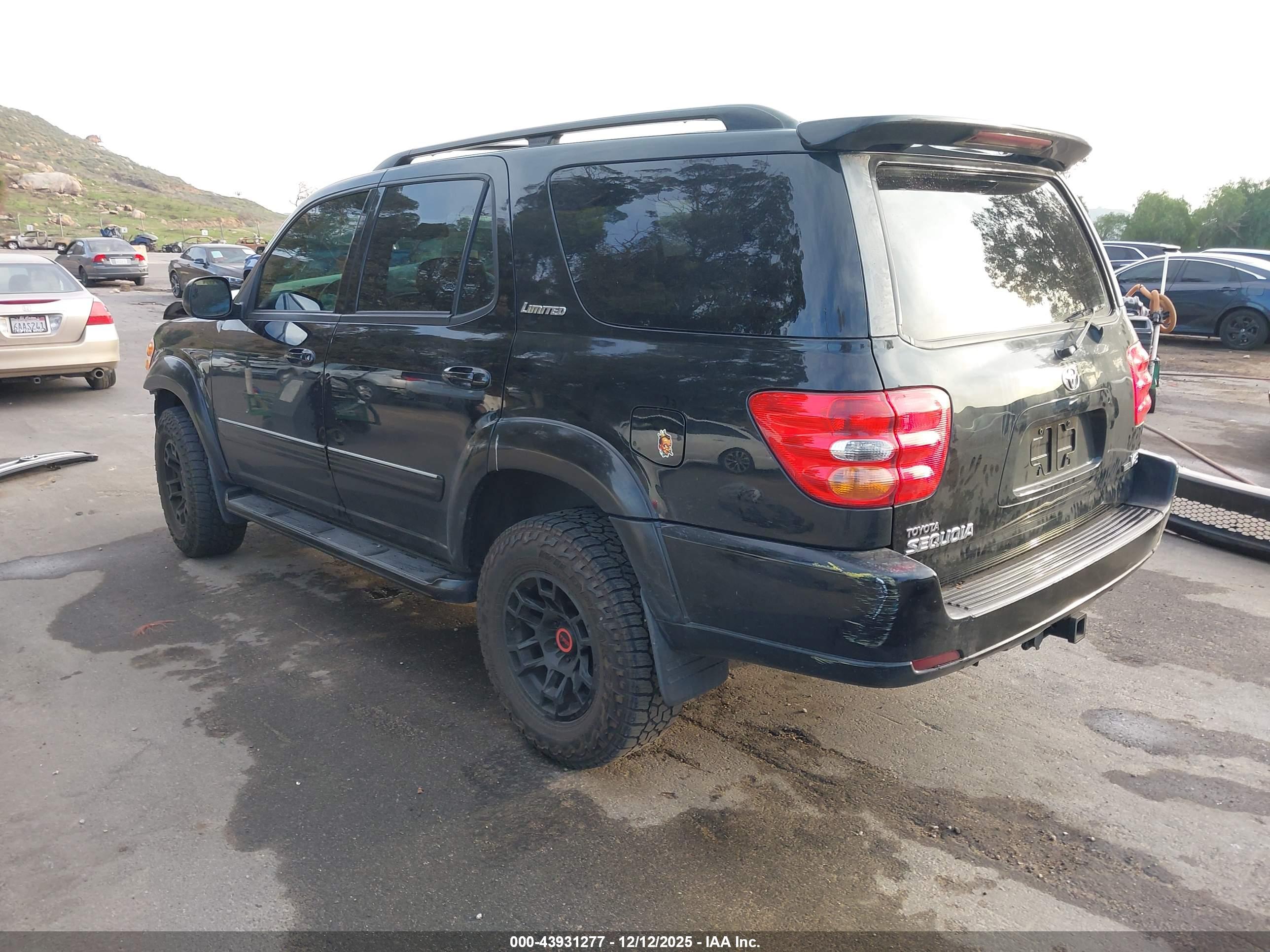 TOYOTA SEQUOIA image 3