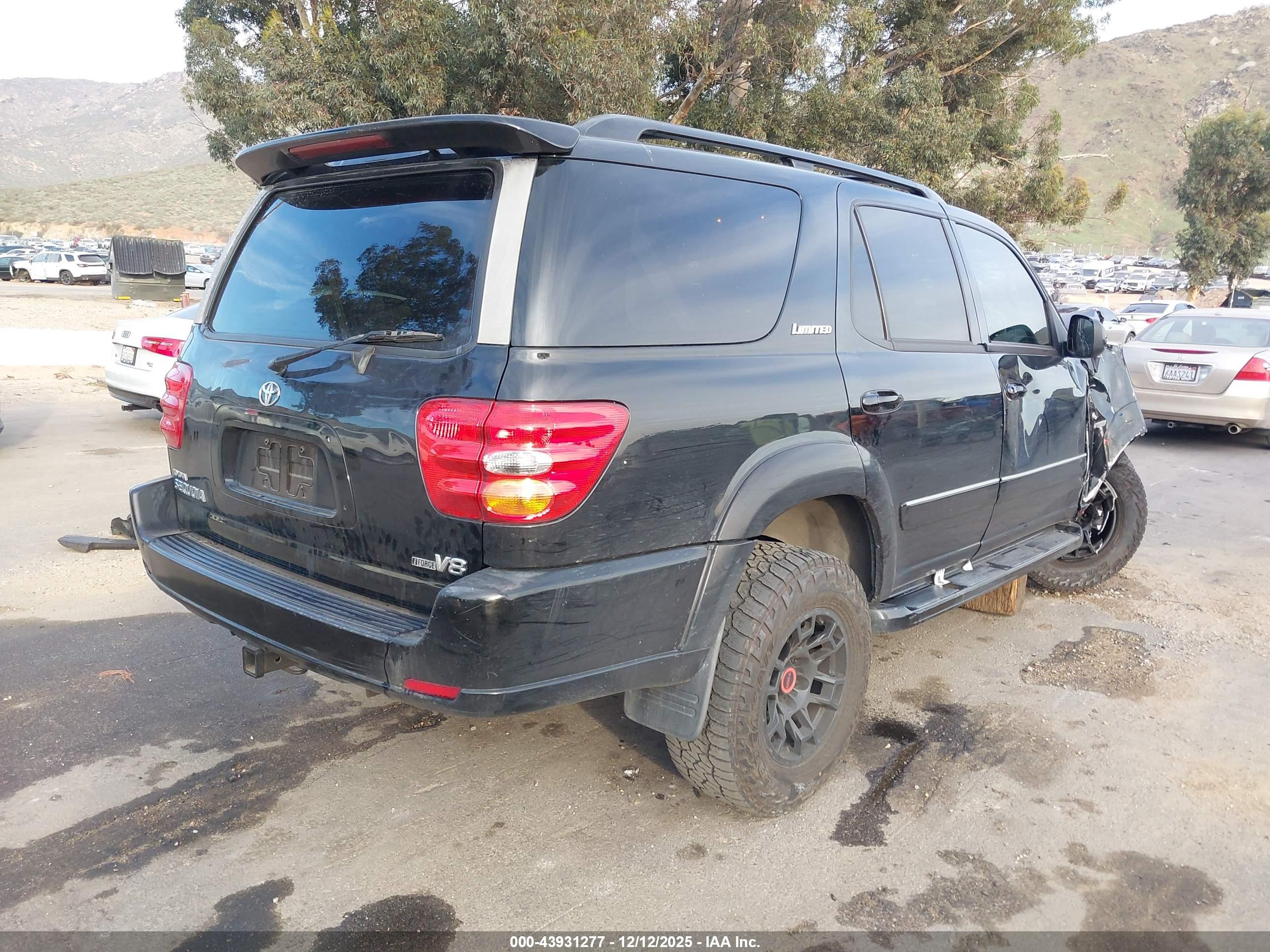 TOYOTA SEQUOIA image 4