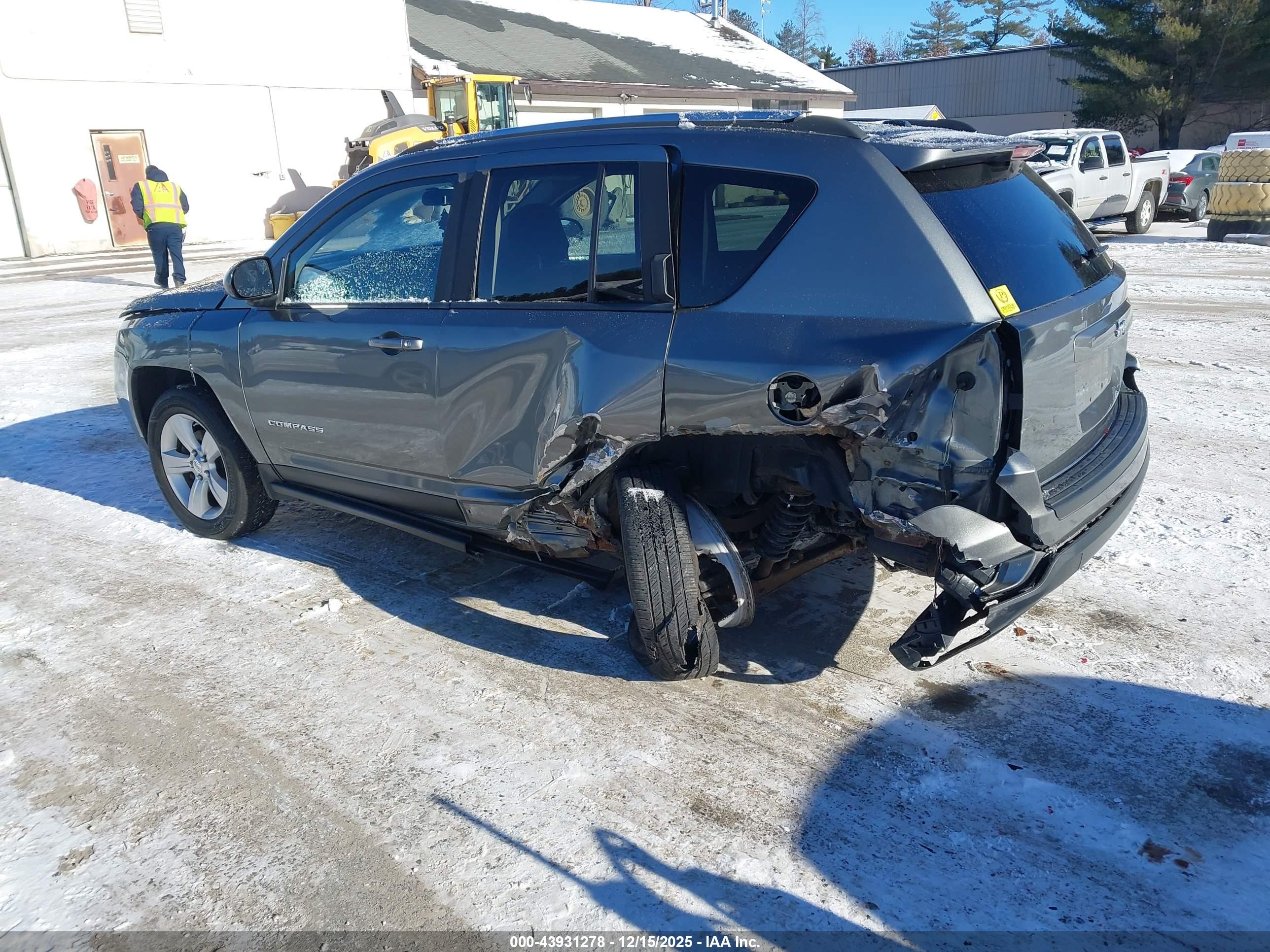 JEEP COMPASS image 3