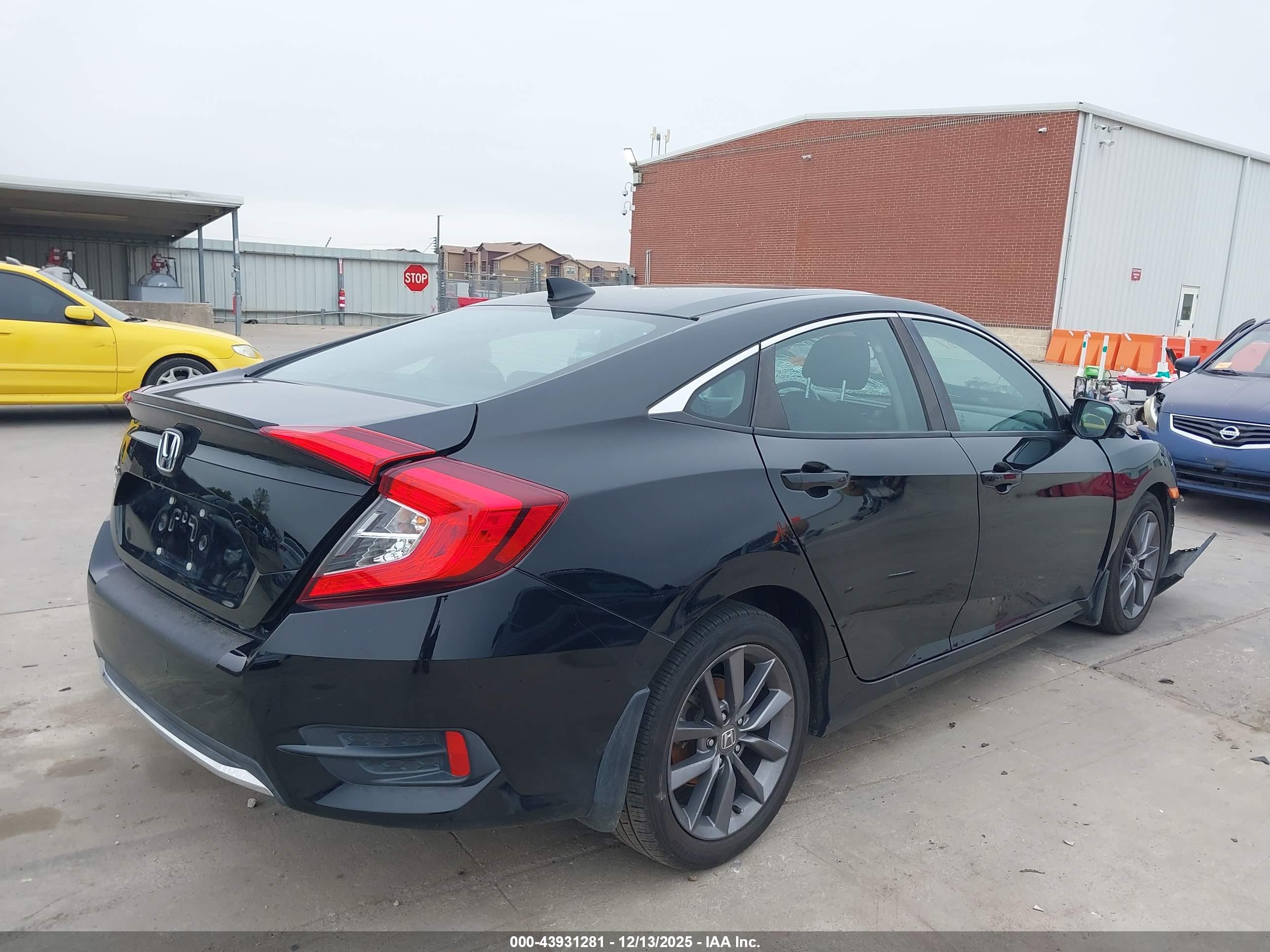HONDA CIVIC image 4