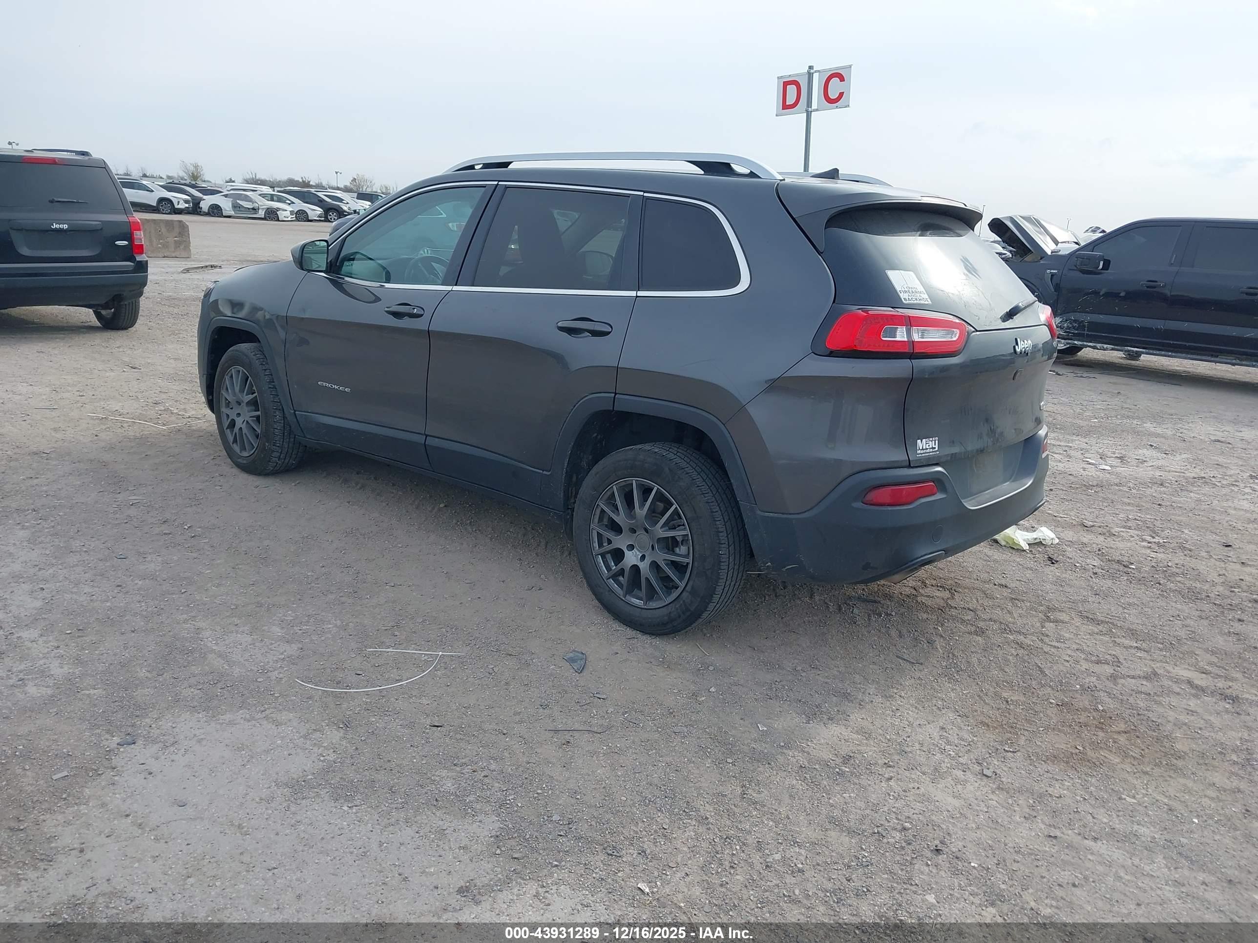 JEEP CHEROKEE image 3