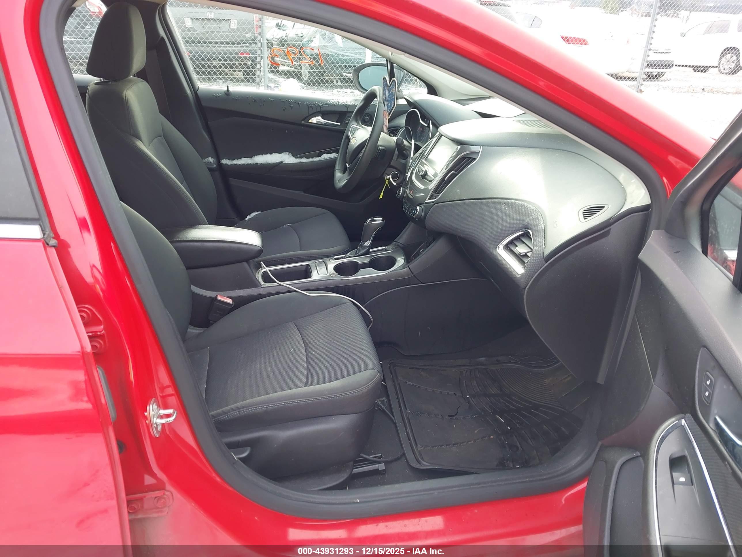 CHEVROLET CRUZE image 5