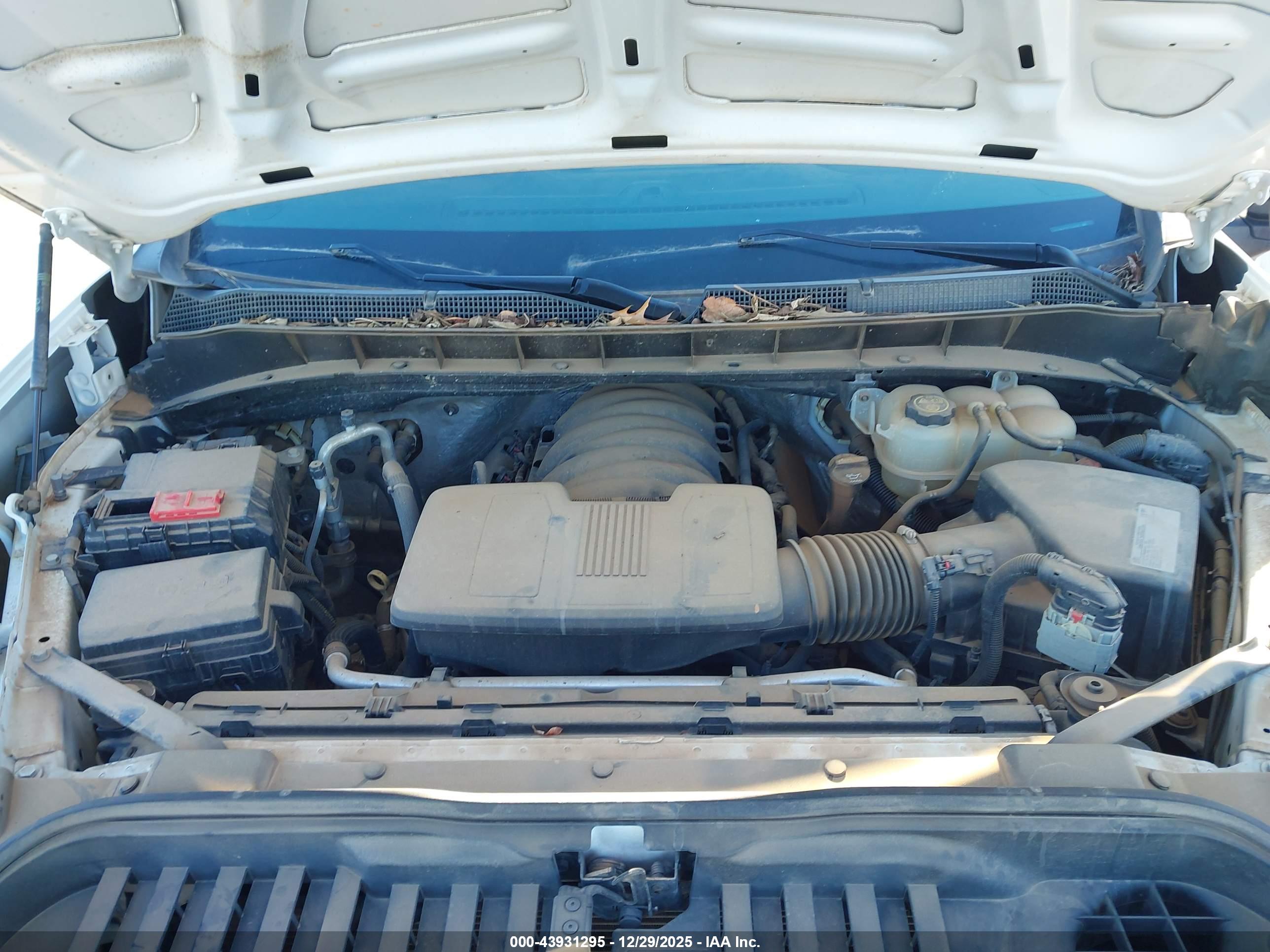 CHEVROLET SILVERADO image 10
