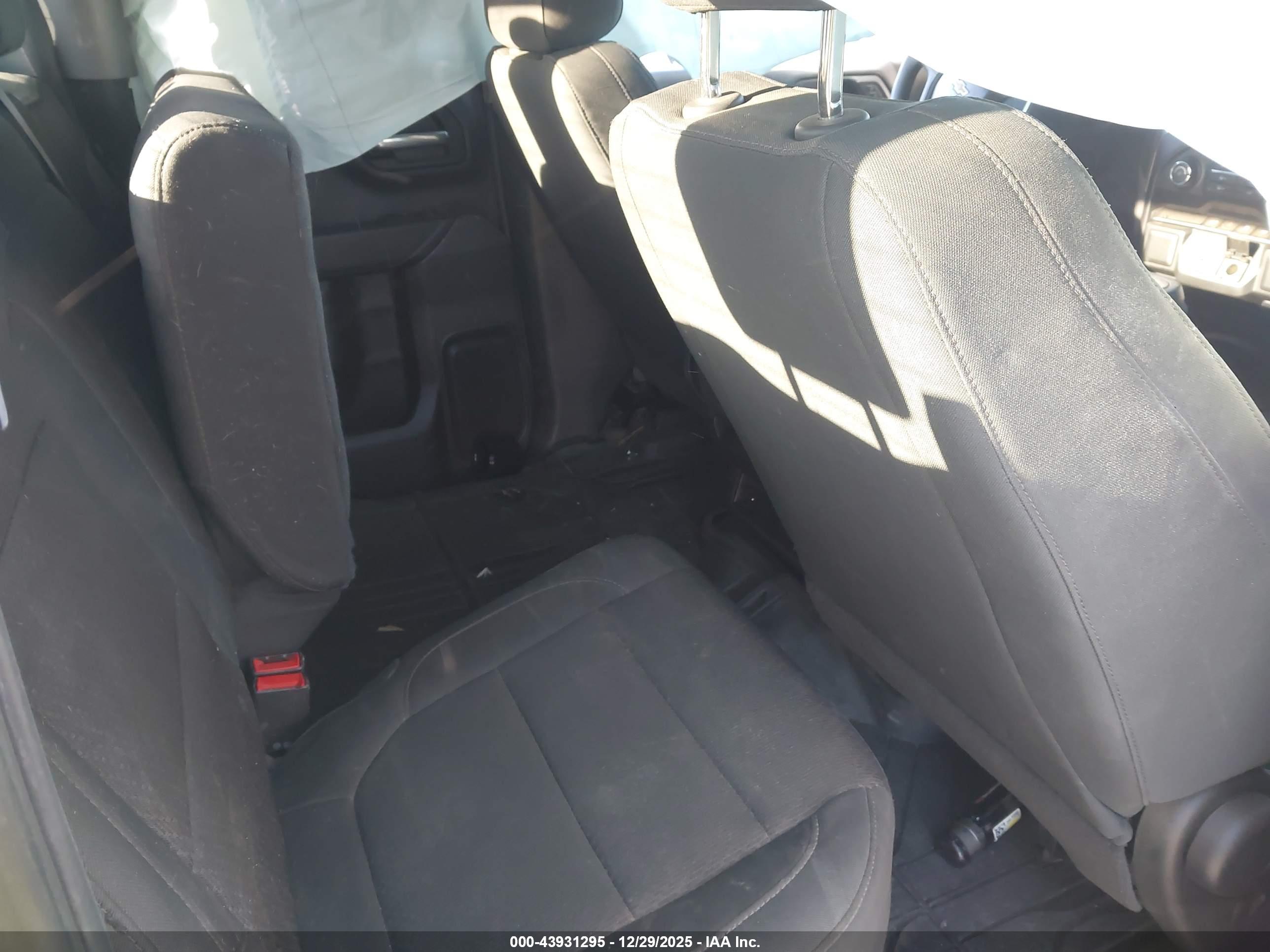 CHEVROLET SILVERADO image 8