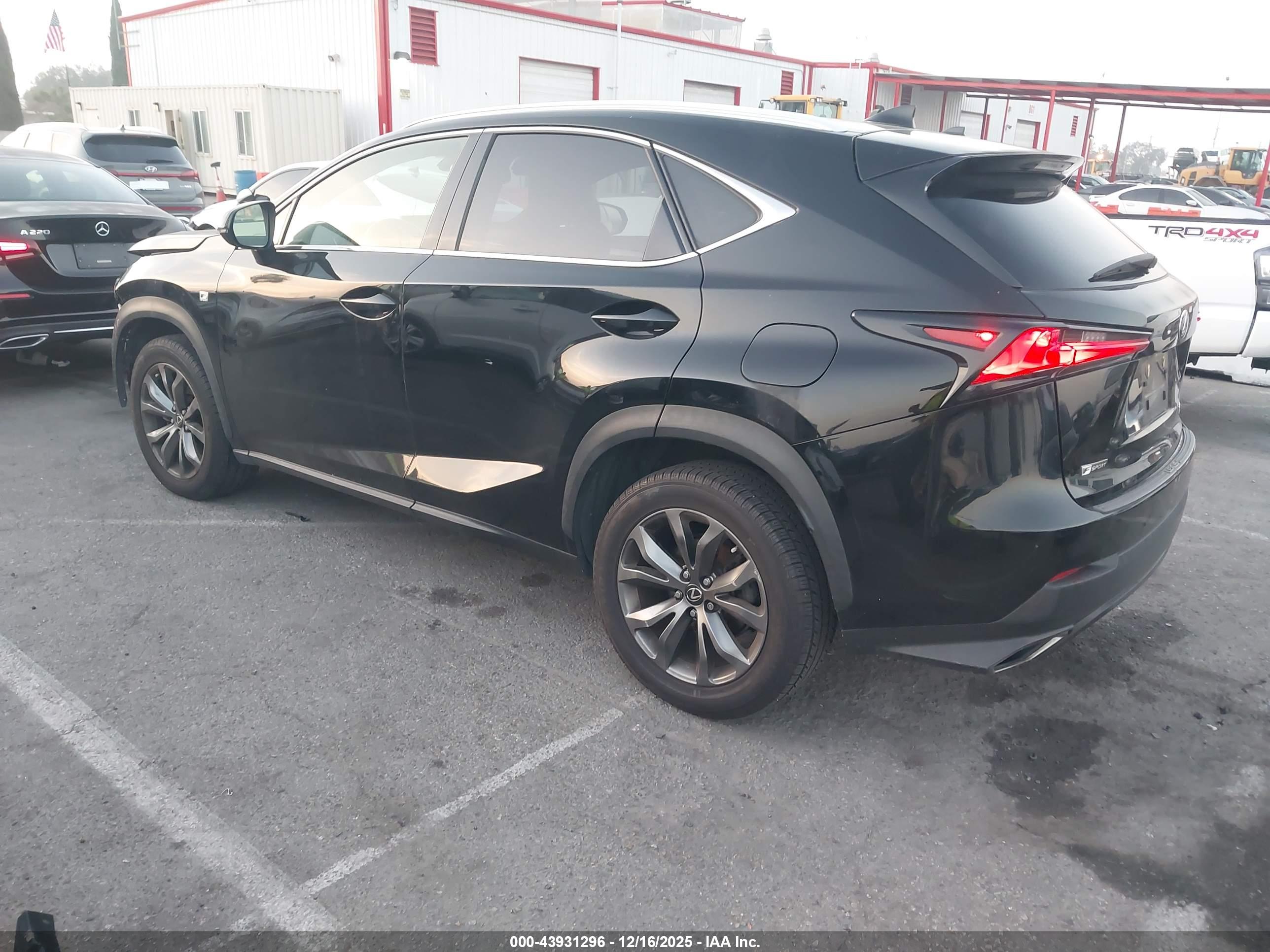 LEXUS NX image 3