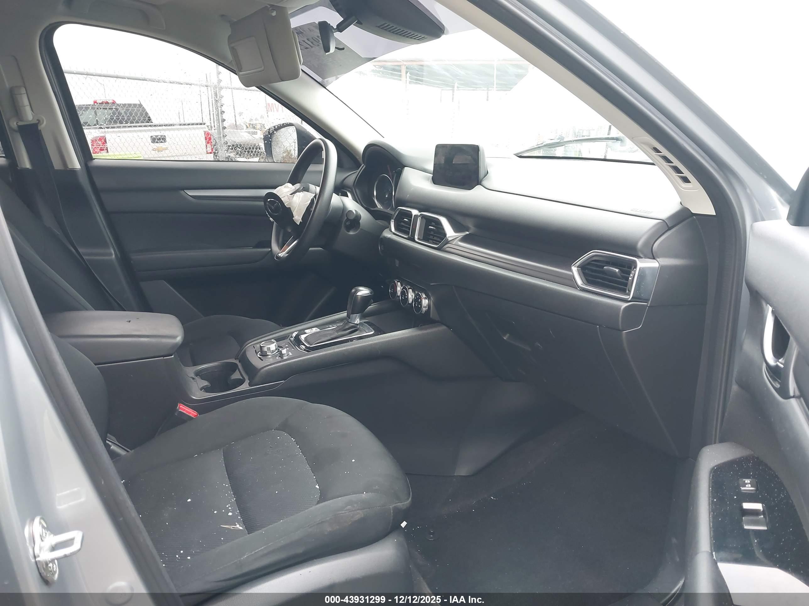 MAZDA CX-5 image 5