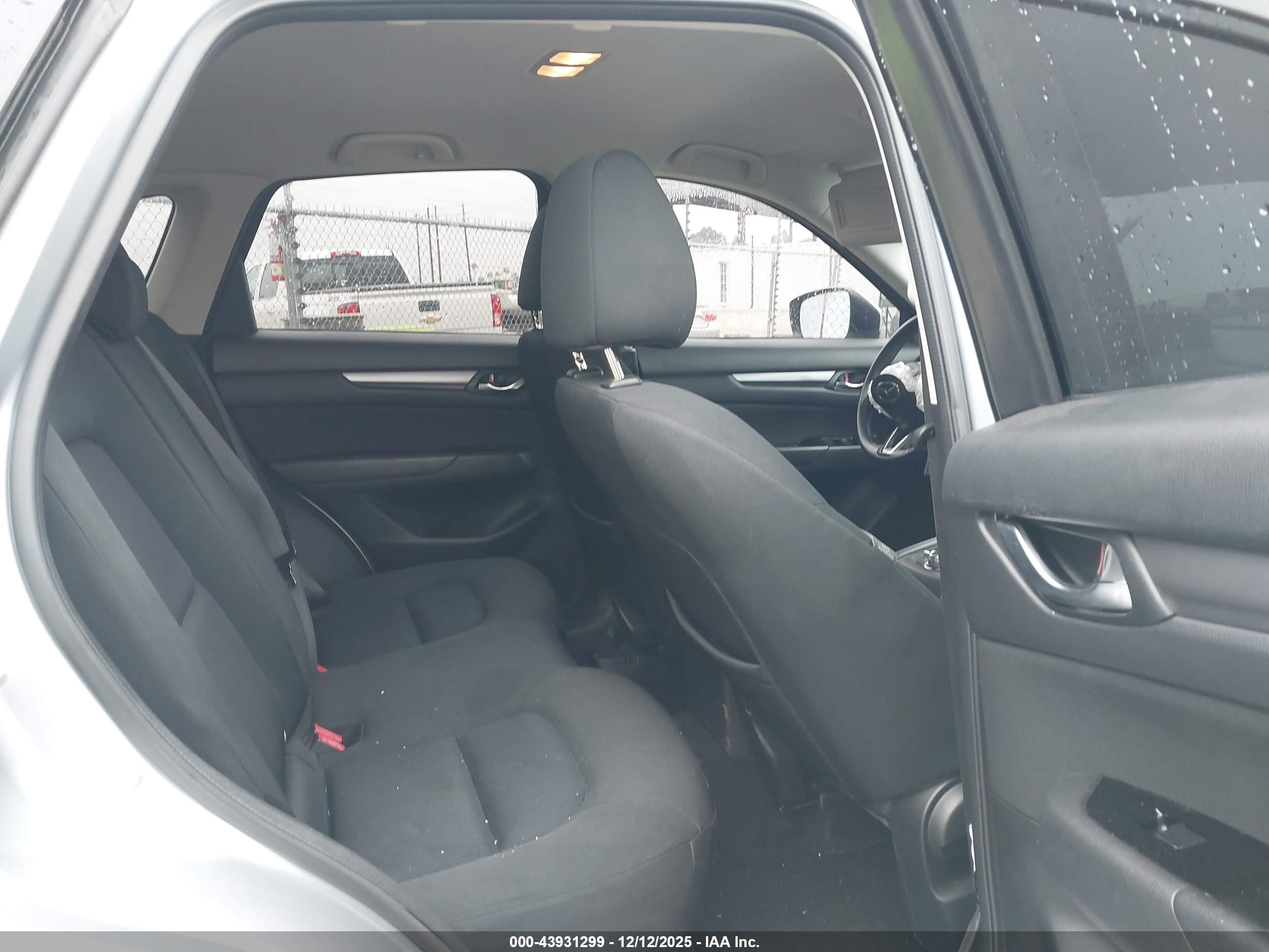 MAZDA CX-5 image 8