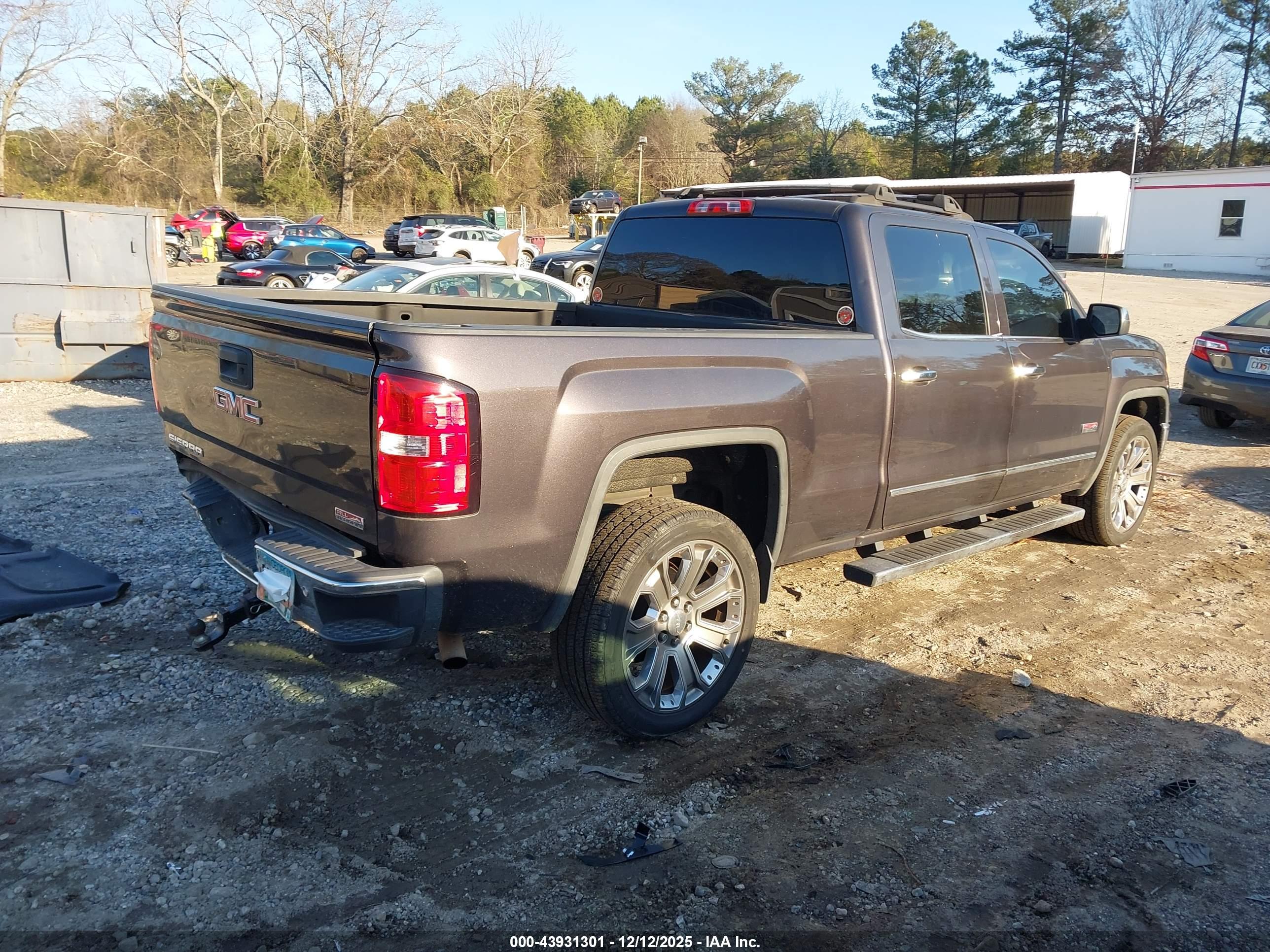 GMC SIERRA image 4