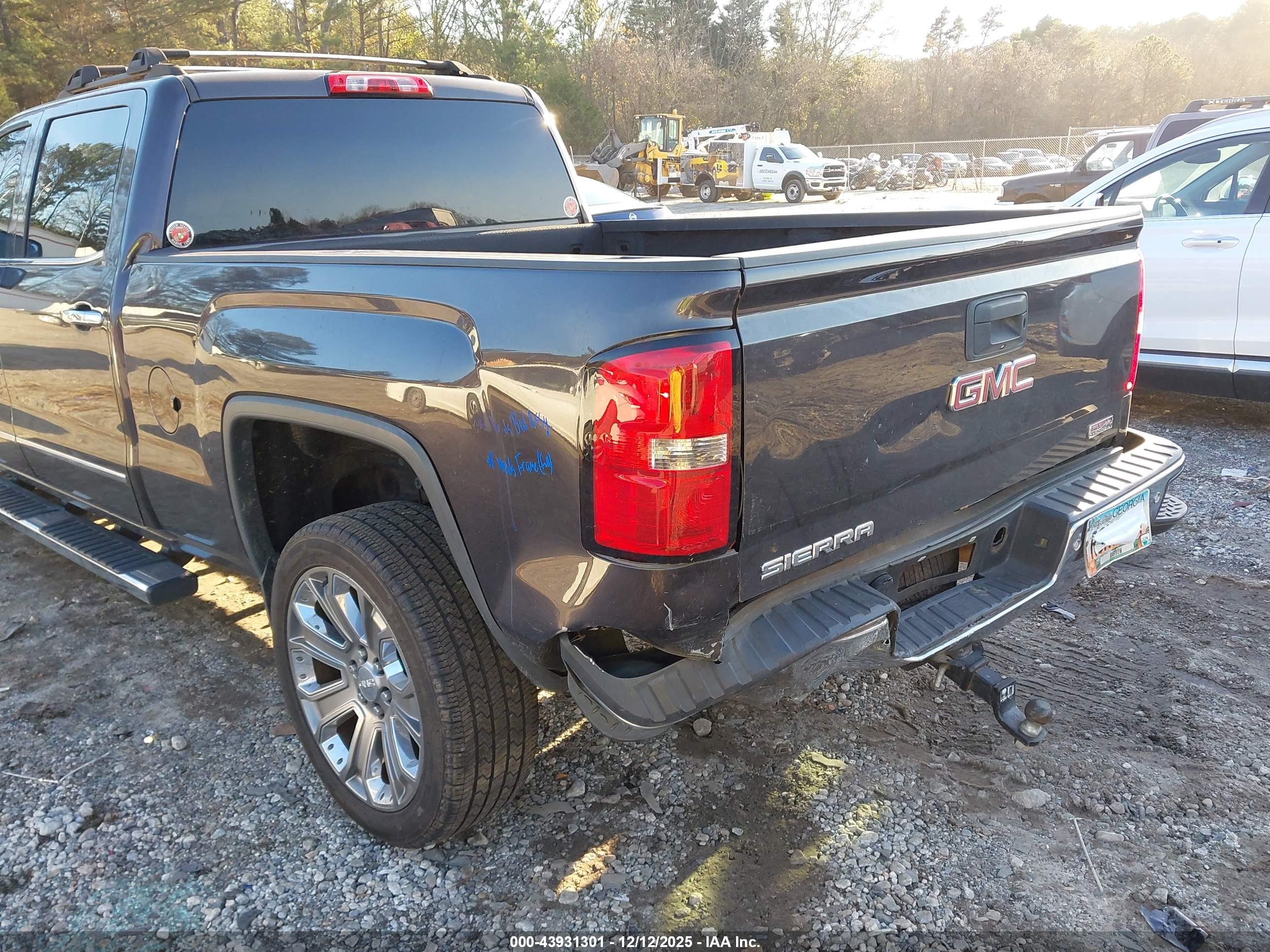 GMC SIERRA image 6